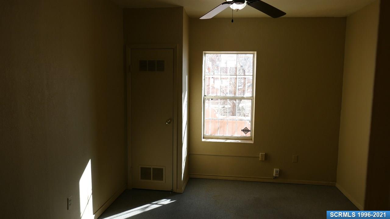 301 W College Avenue, photograph 14