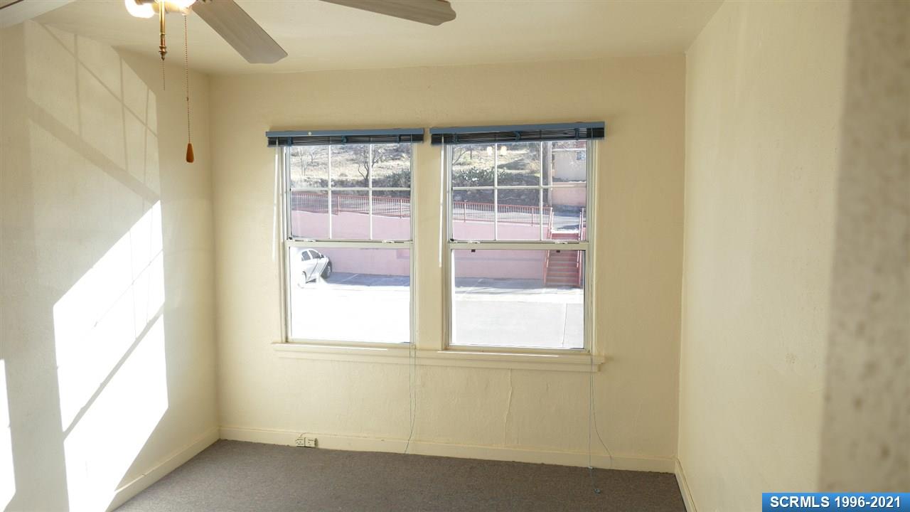 301 W College Avenue, photograph 20