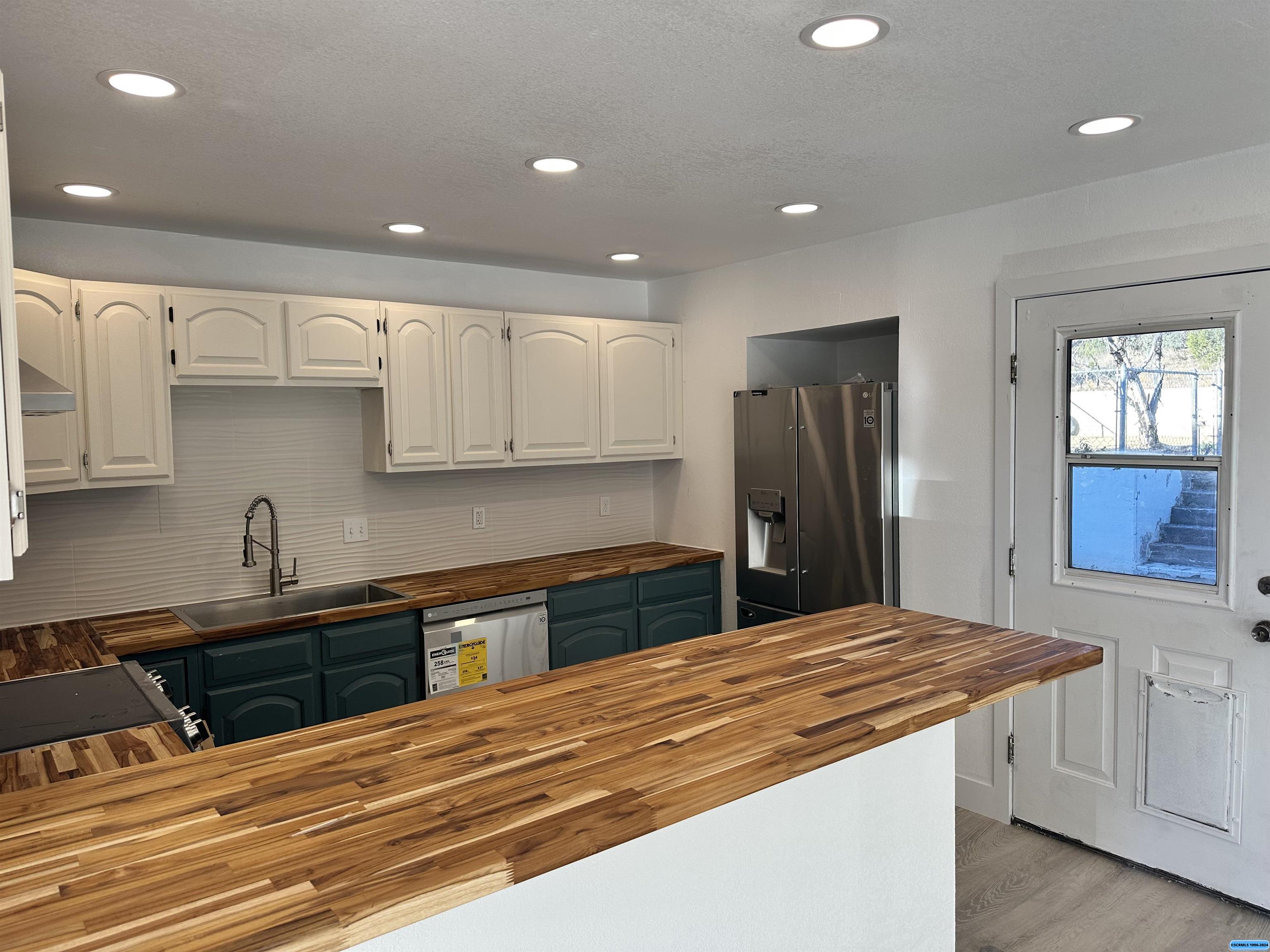 3925 Little Walnut, photograph 6
