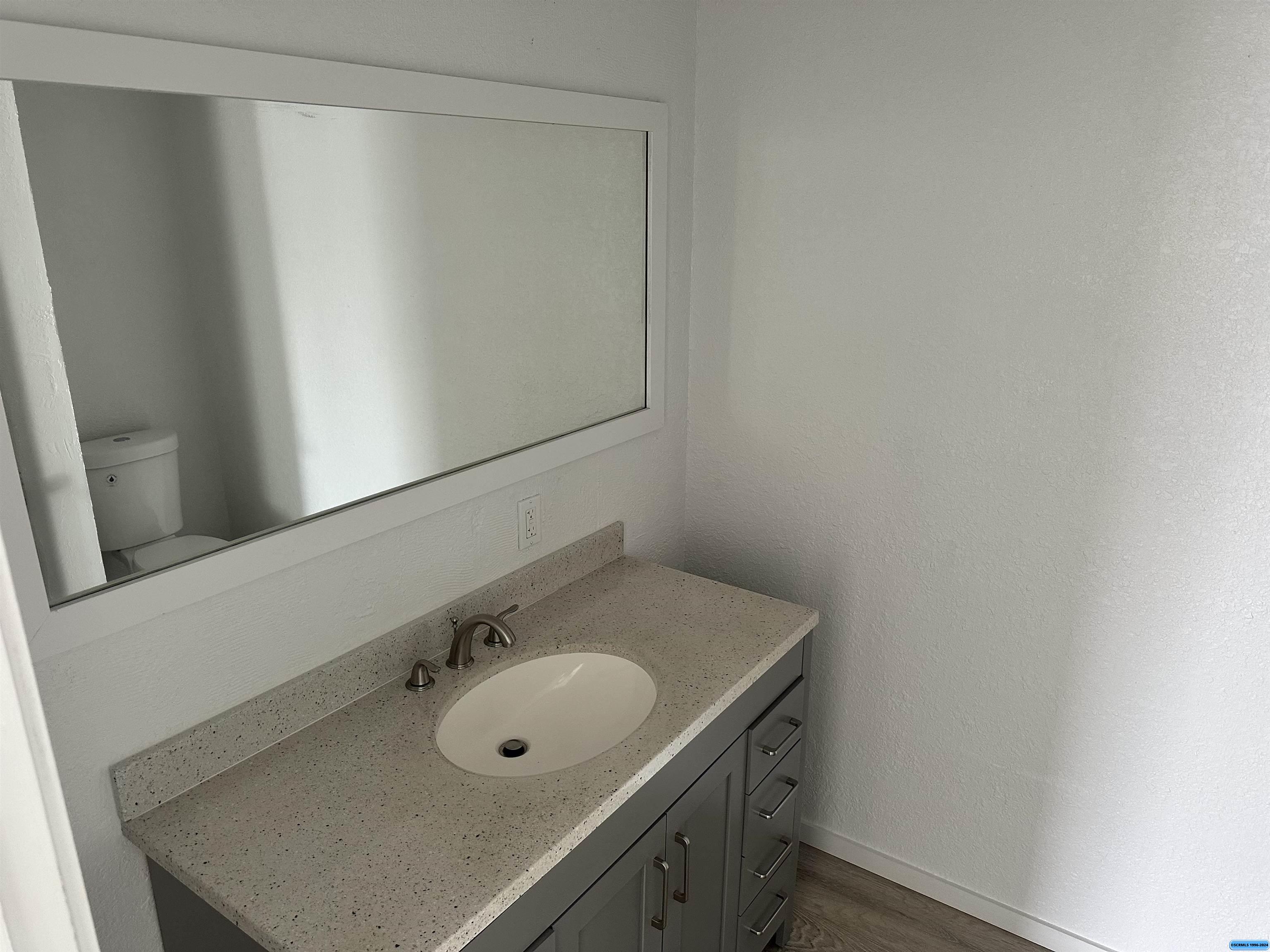 3925 Little Walnut, photograph 16