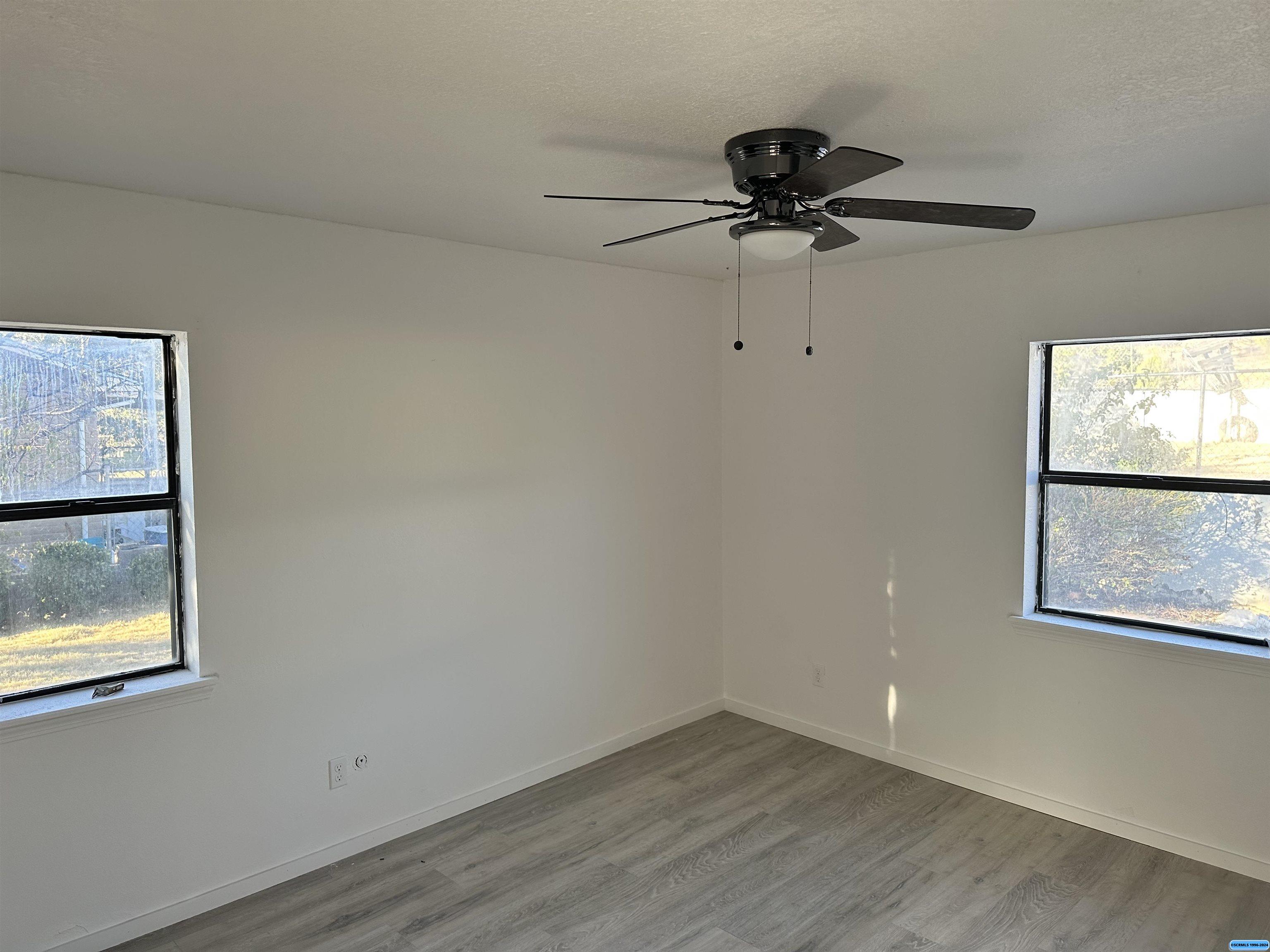 3925 Little Walnut, photograph 7