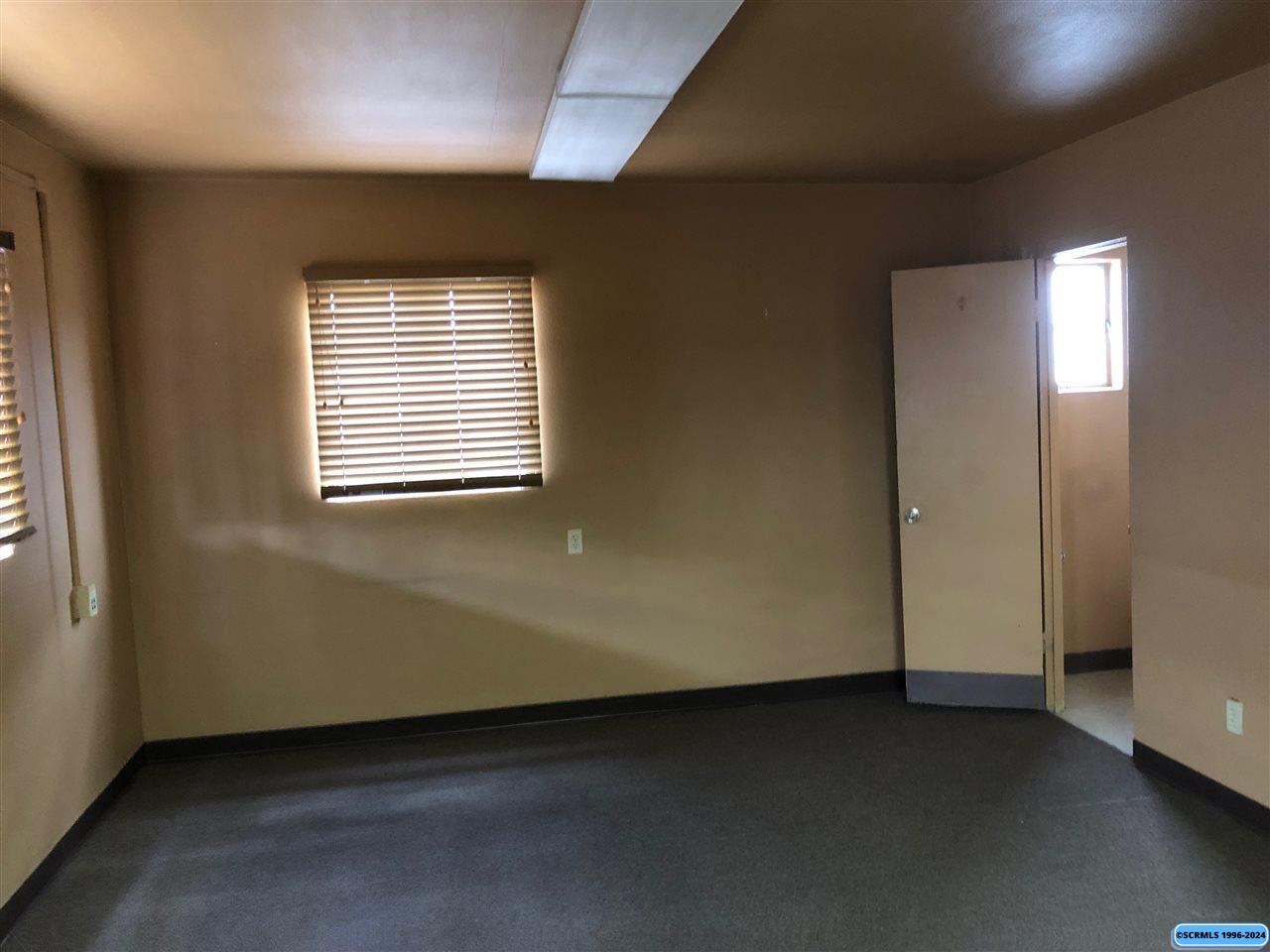 524 Silver Heights Boulevard, photograph 18