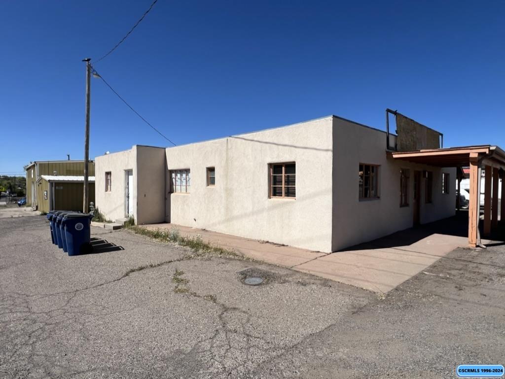 524 Silver Heights Boulevard, photograph 3
