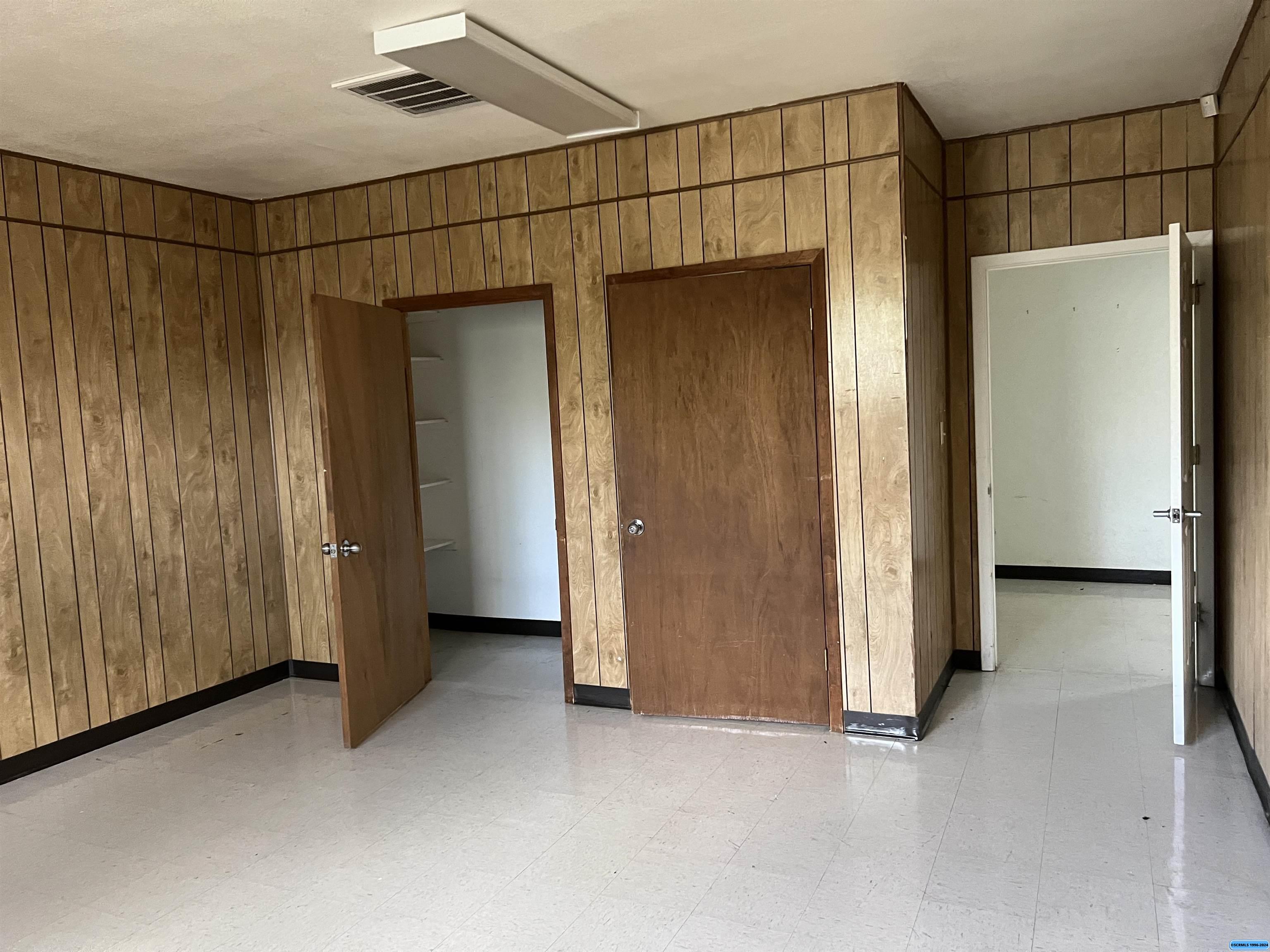2540 N Silver Street, photograph 4