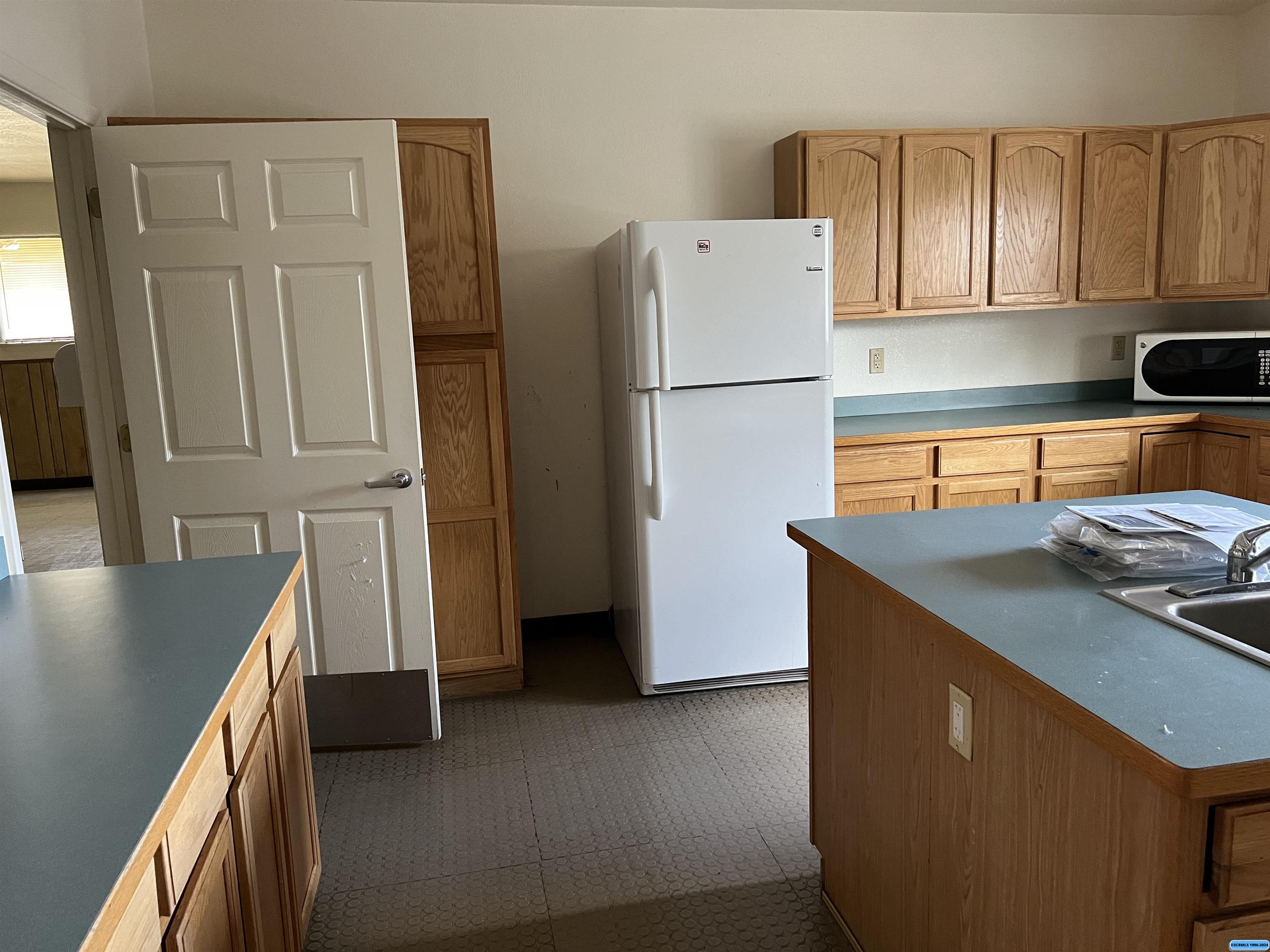 2540 N Silver Street, photograph 9