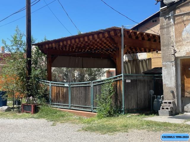 304 N Bullard Street, photograph 42