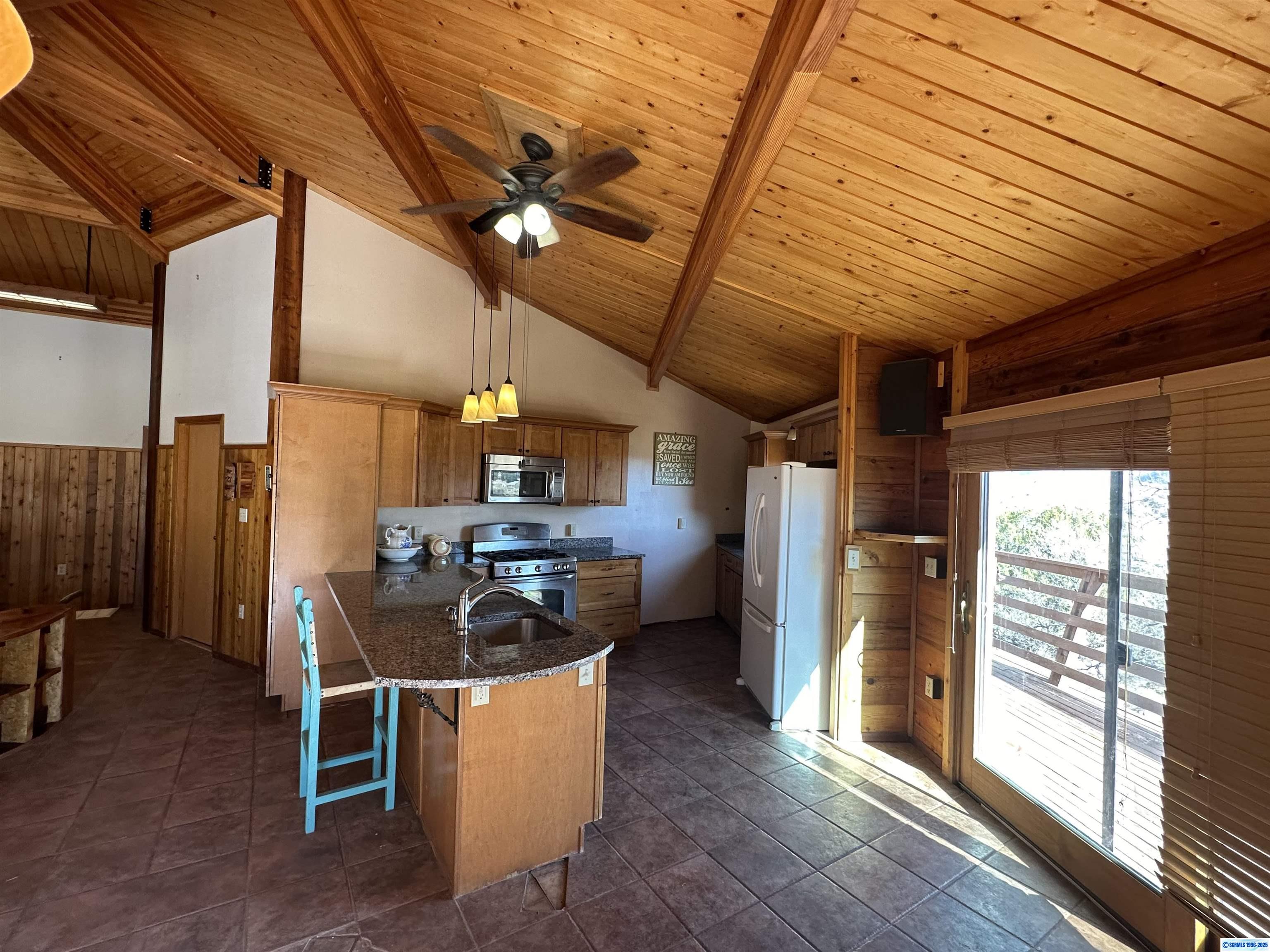 209 Rio Vista, photograph 9