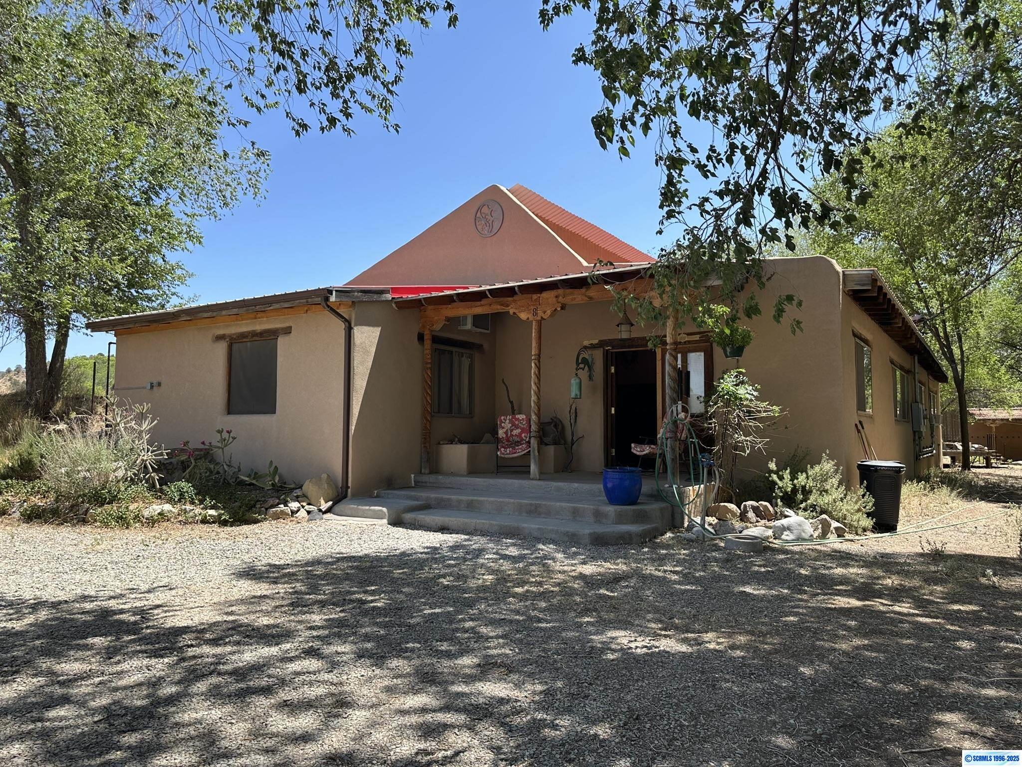 8 Pioneer Road, photograph 49