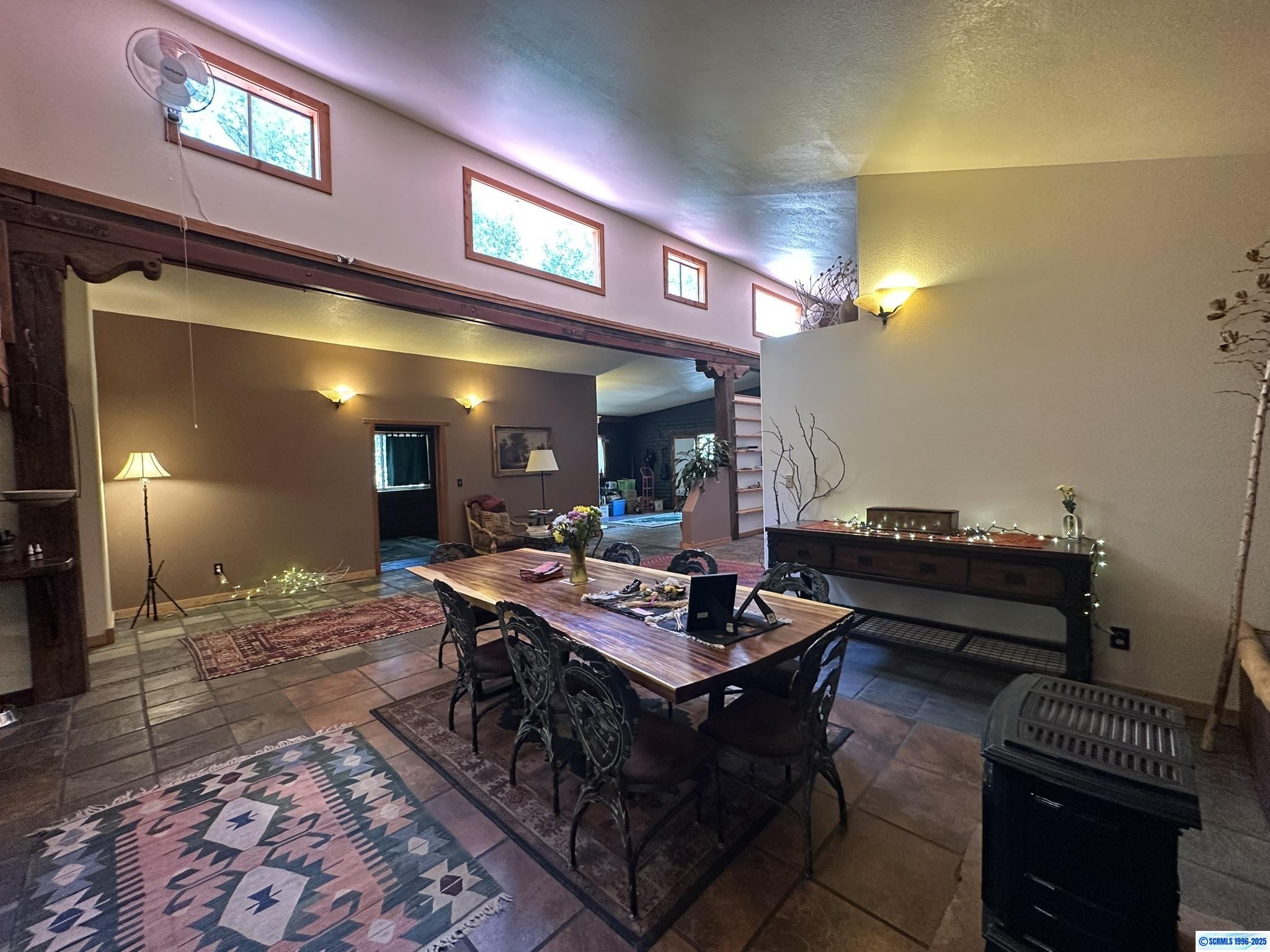 8 Pioneer Road, photograph 14