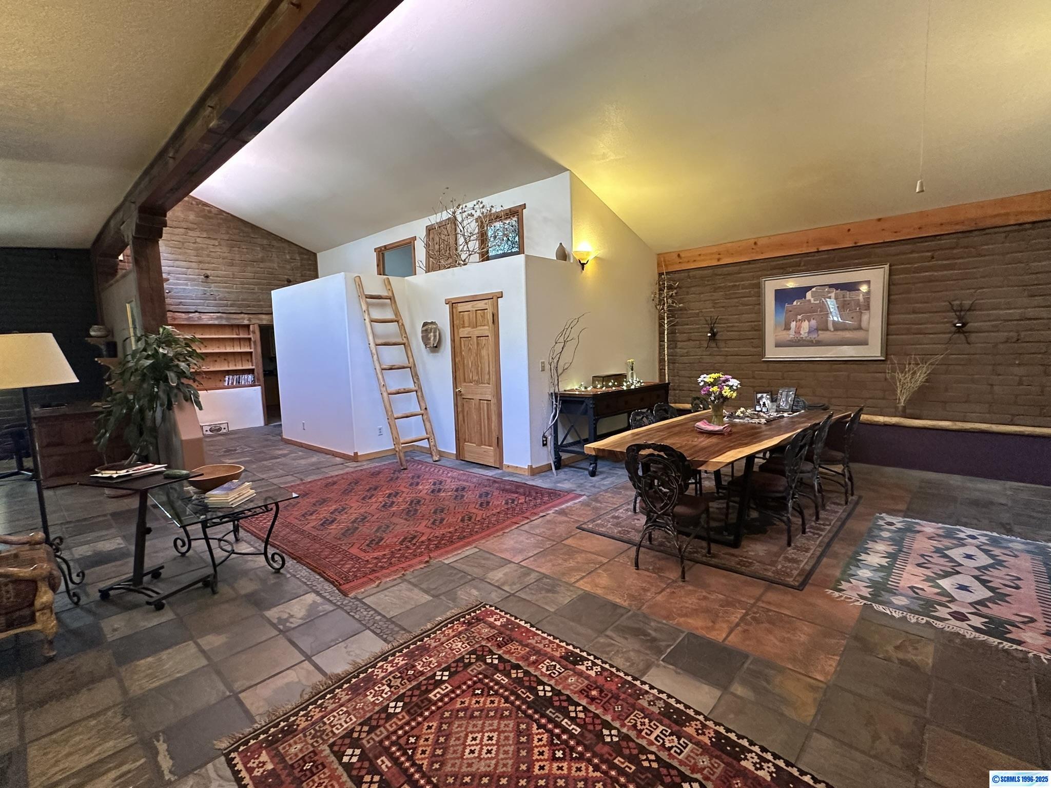 8 Pioneer Road, photograph 13