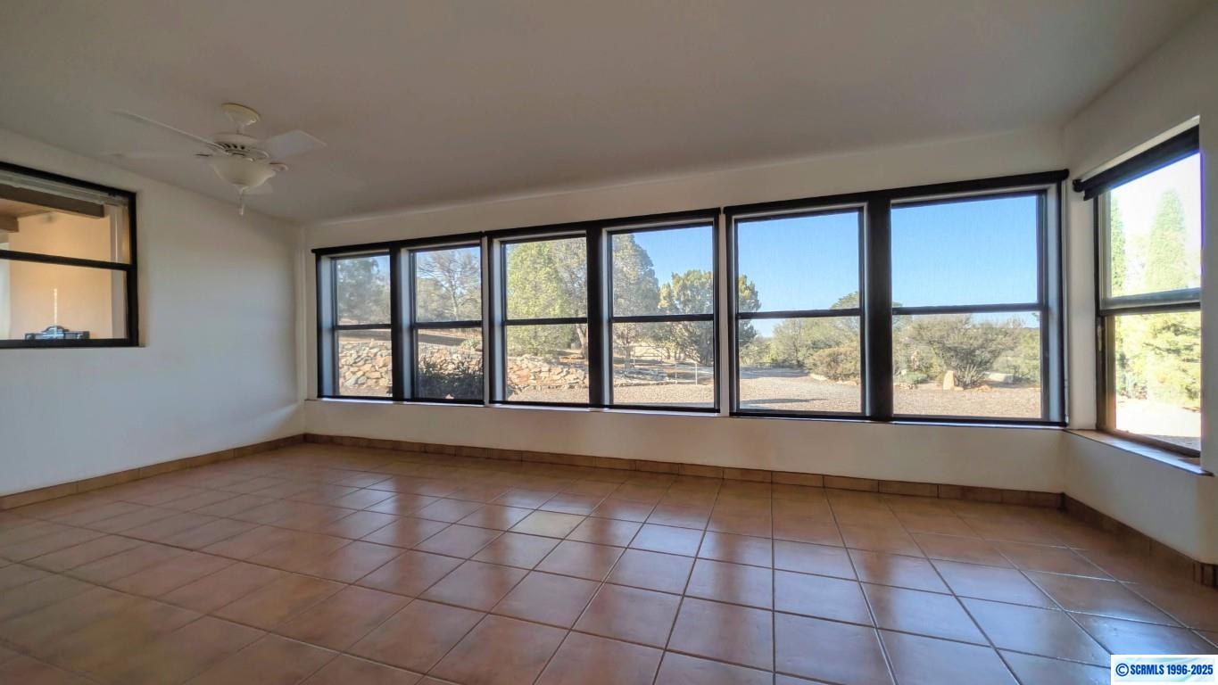 44 Peterson, photograph 24
