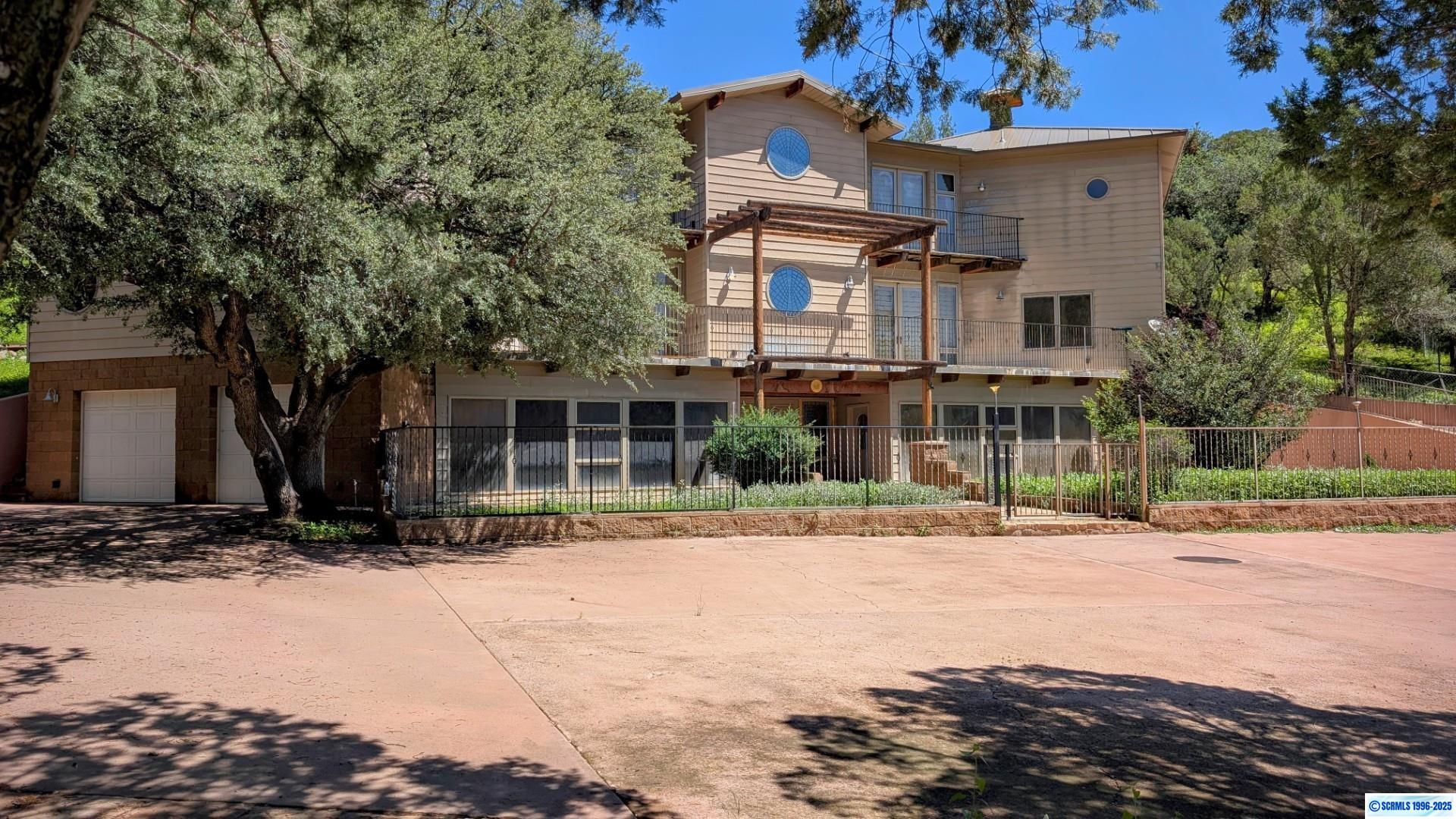 200 Shingle Canyon Road, photograph 2
