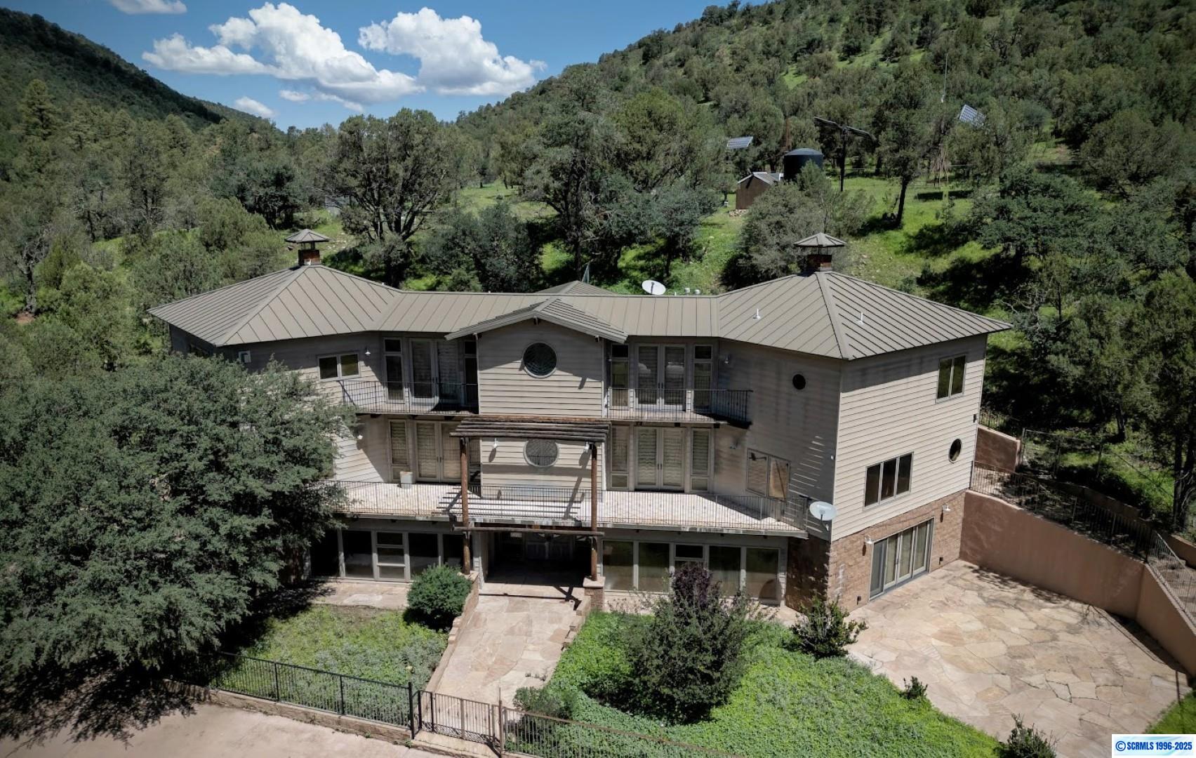200 Shingle Canyon Road, photograph 4