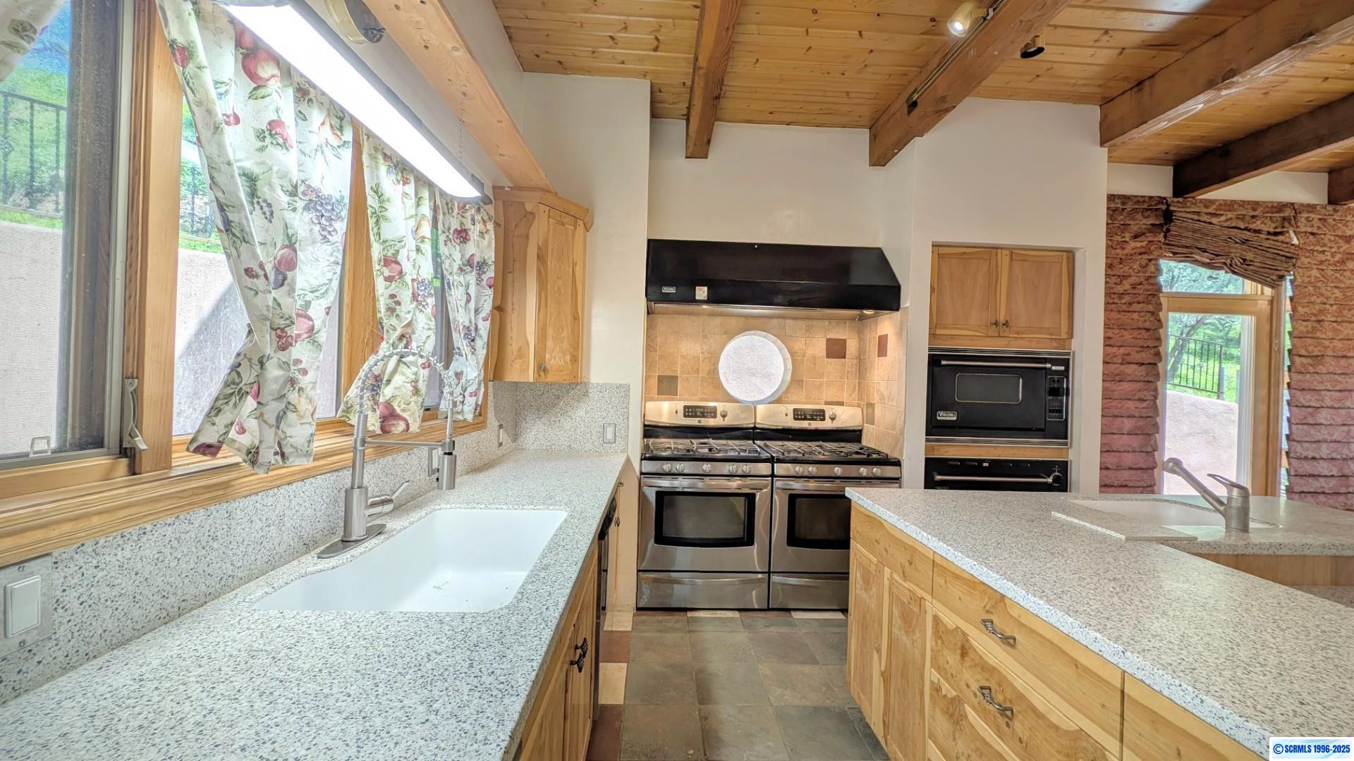 200 Shingle Canyon Road, photograph 6