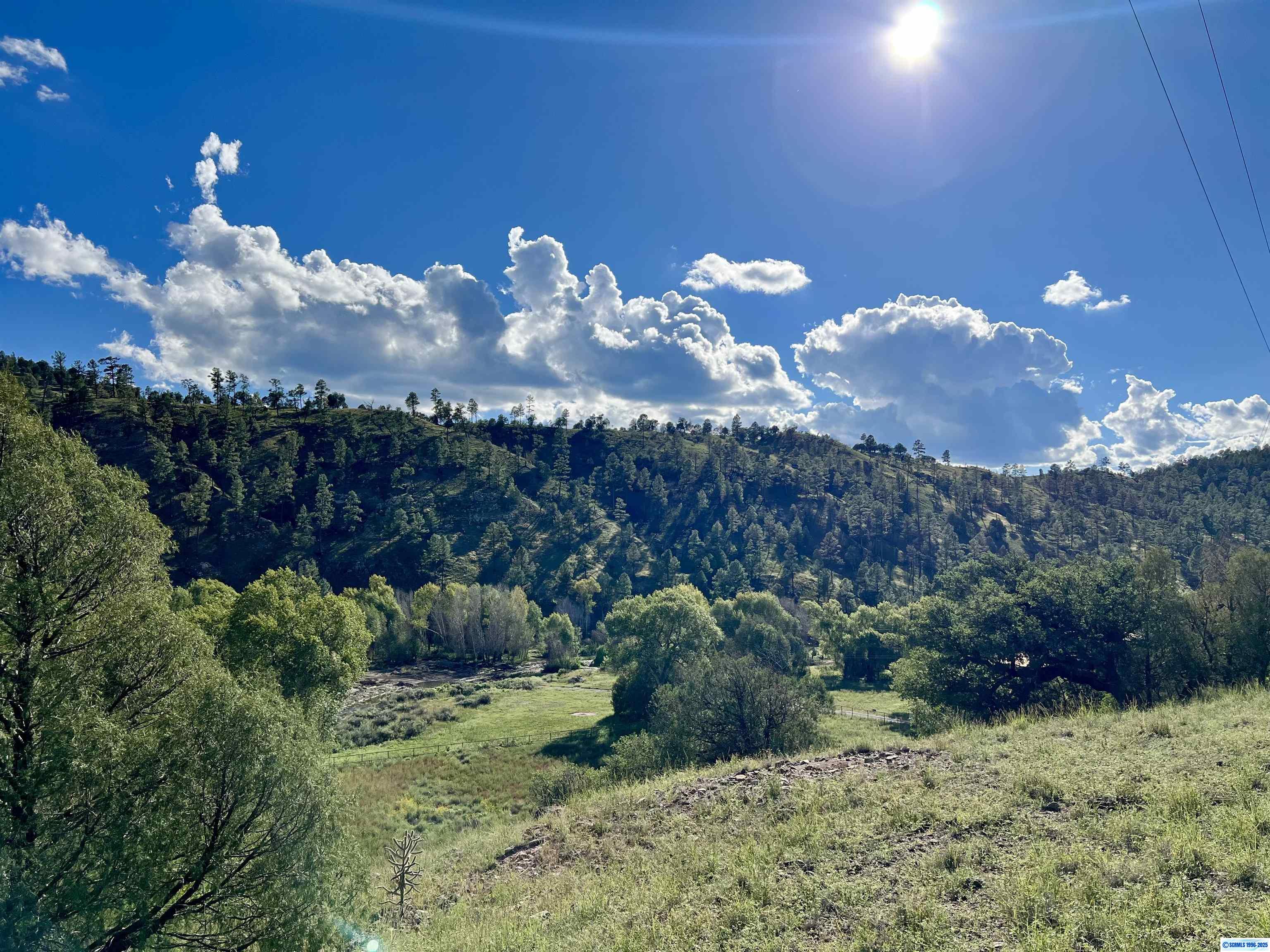 1076 Highway 35, photograph 19