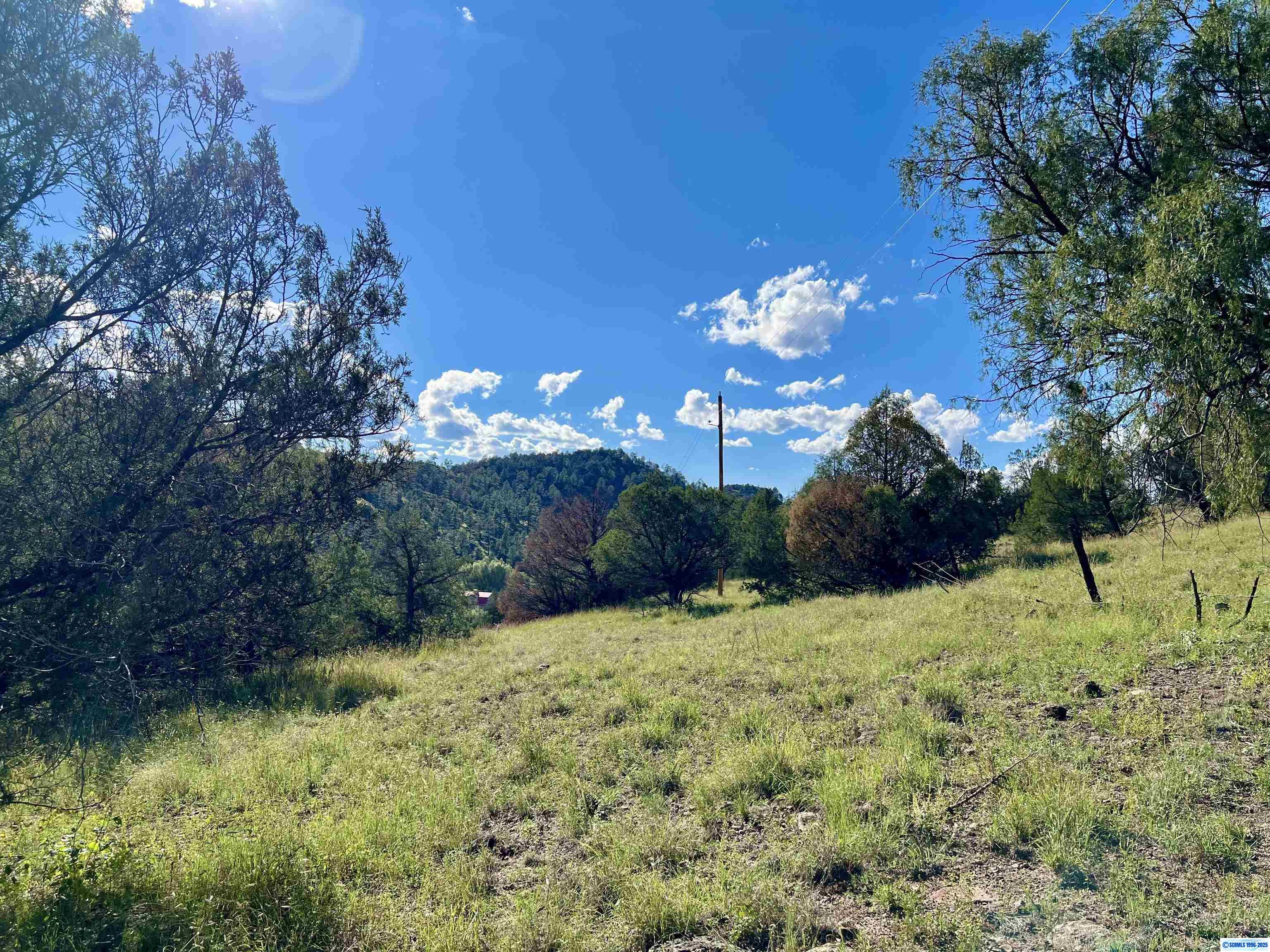 1076 Highway 35, photograph 14