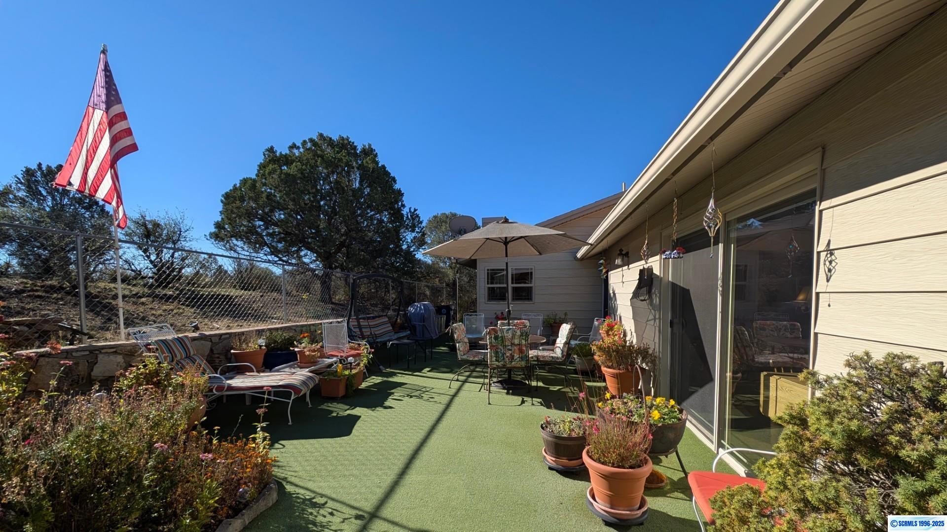509 E Cain Drive, photograph 25