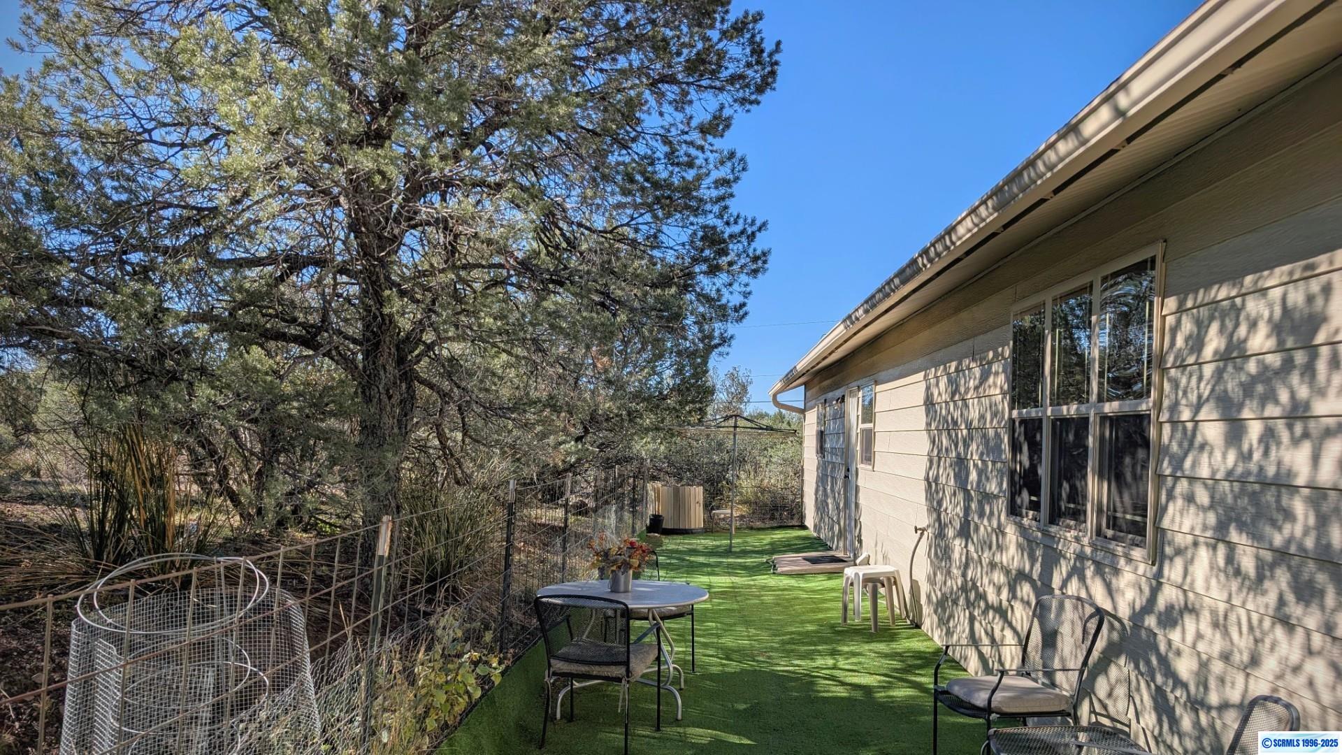 509 E Cain Drive, photograph 26