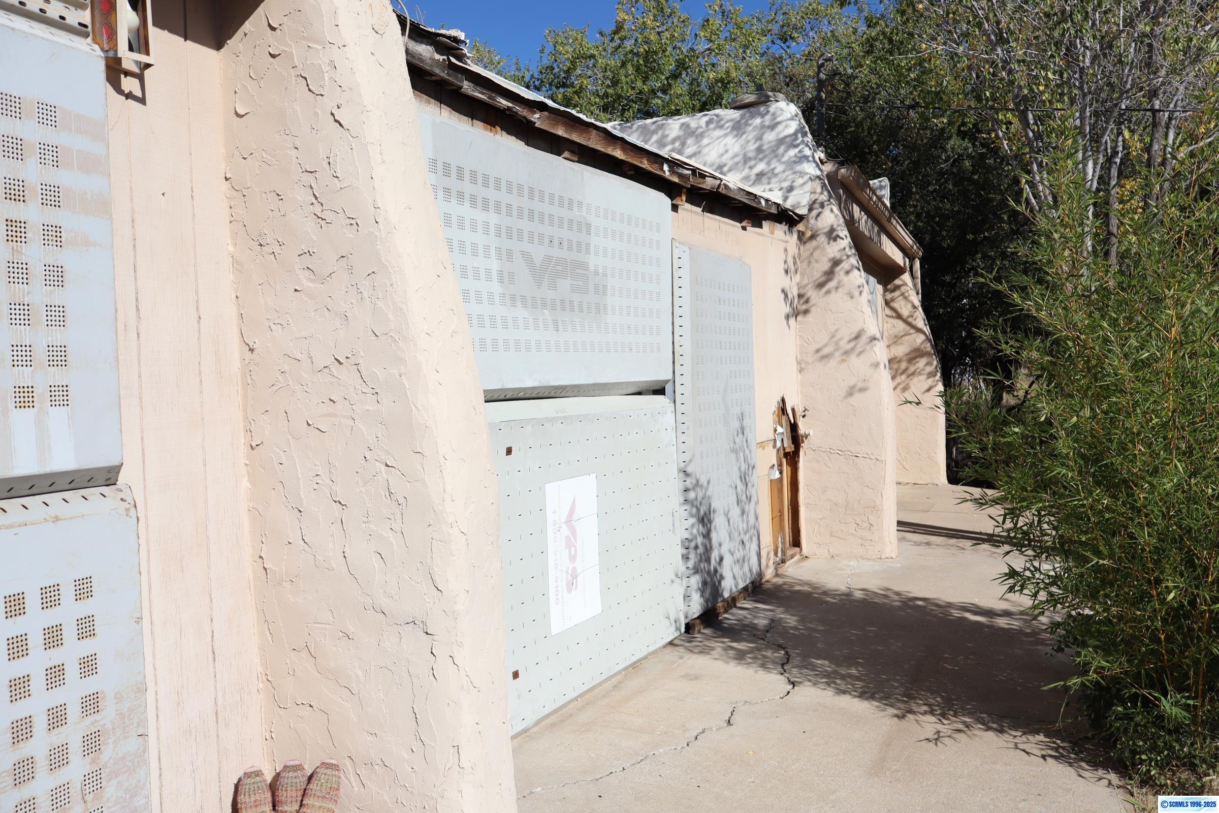 613 E 35th Place, photograph 4