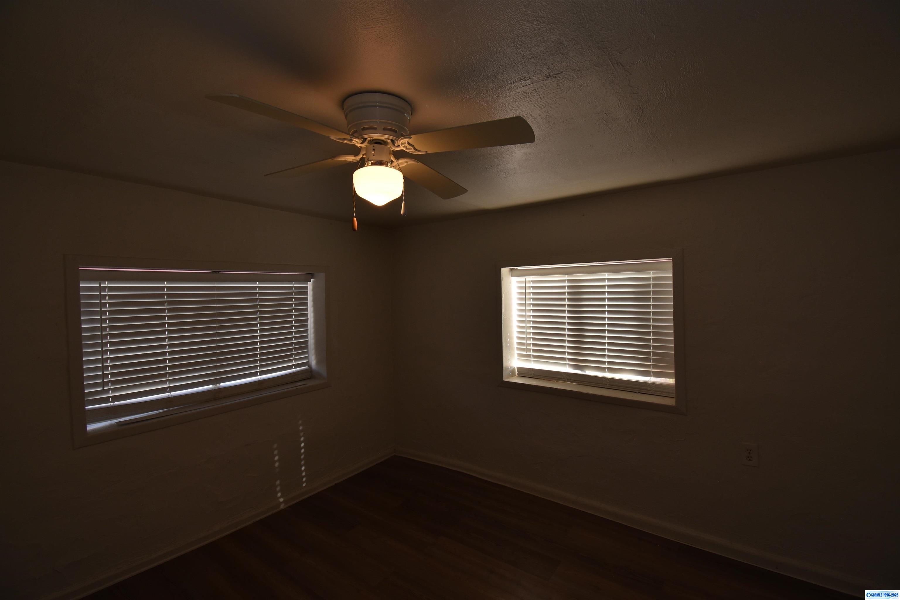 705 Bard Avenue, photograph 13