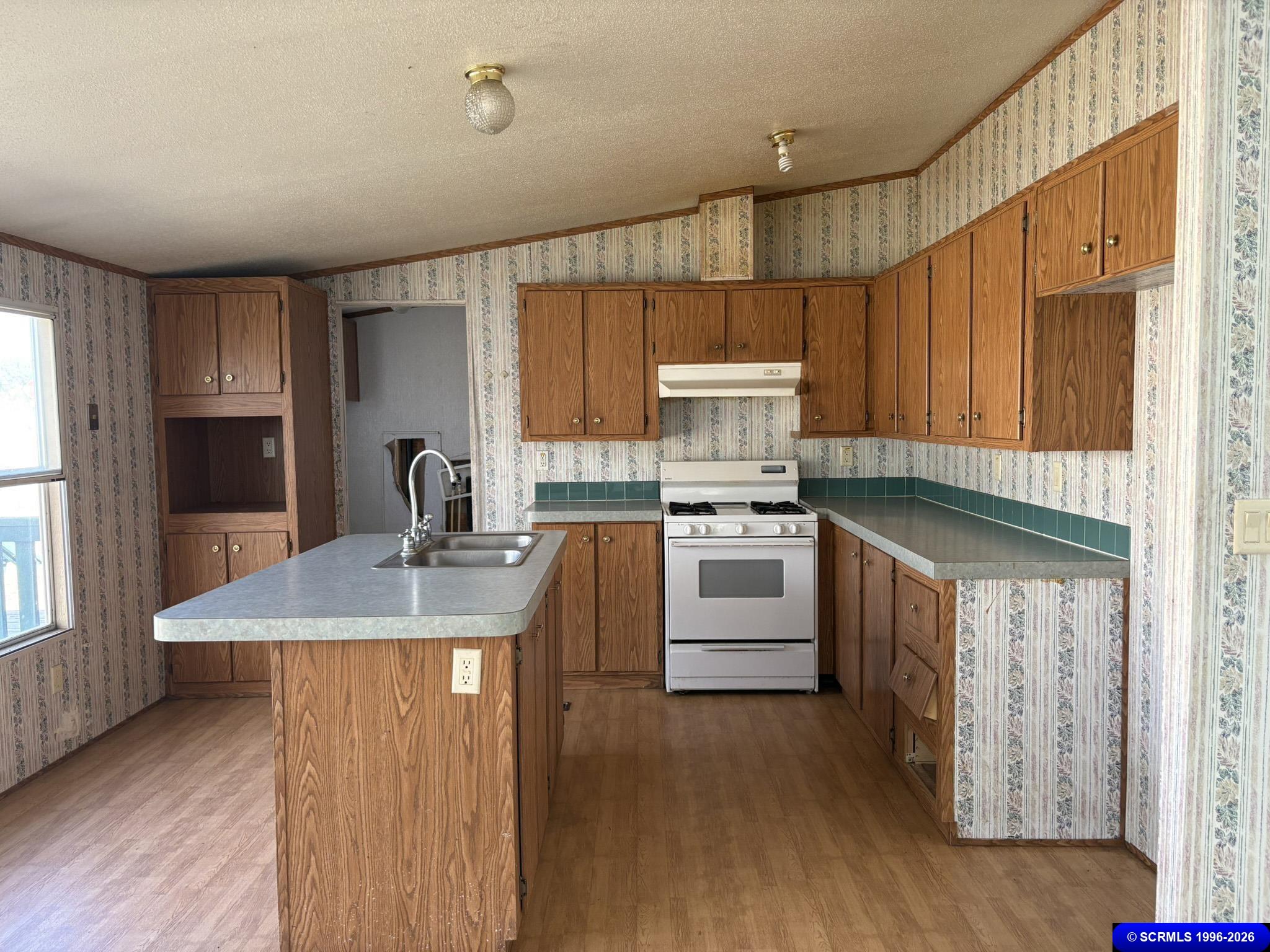 304 Catarena Court, photograph 5