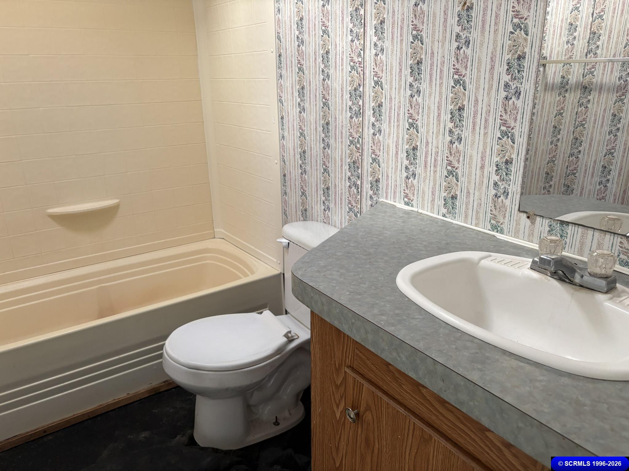 304 Catarena Court, photograph 6
