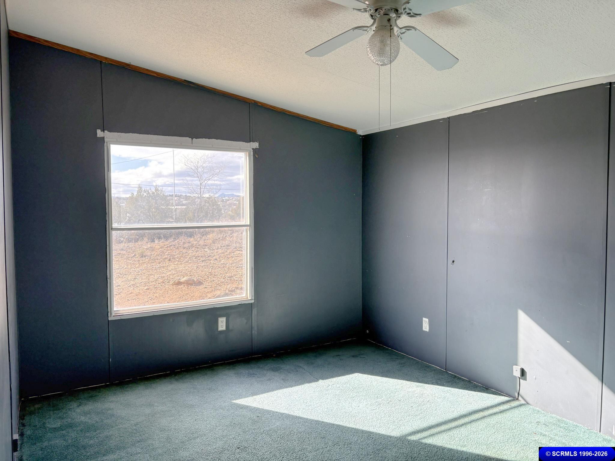 304 Catarena Court, photograph 7