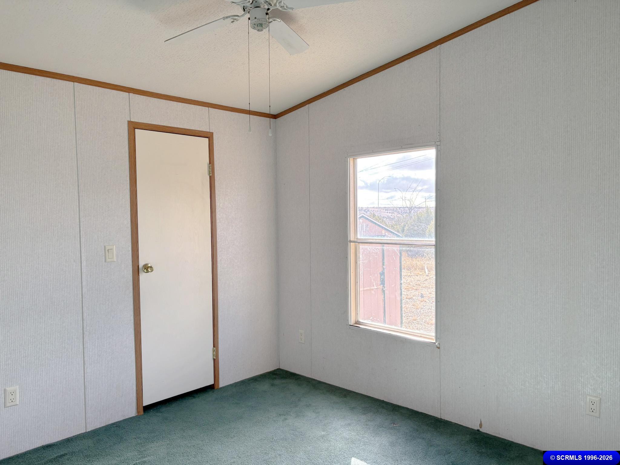 304 Catarena Court, photograph 10