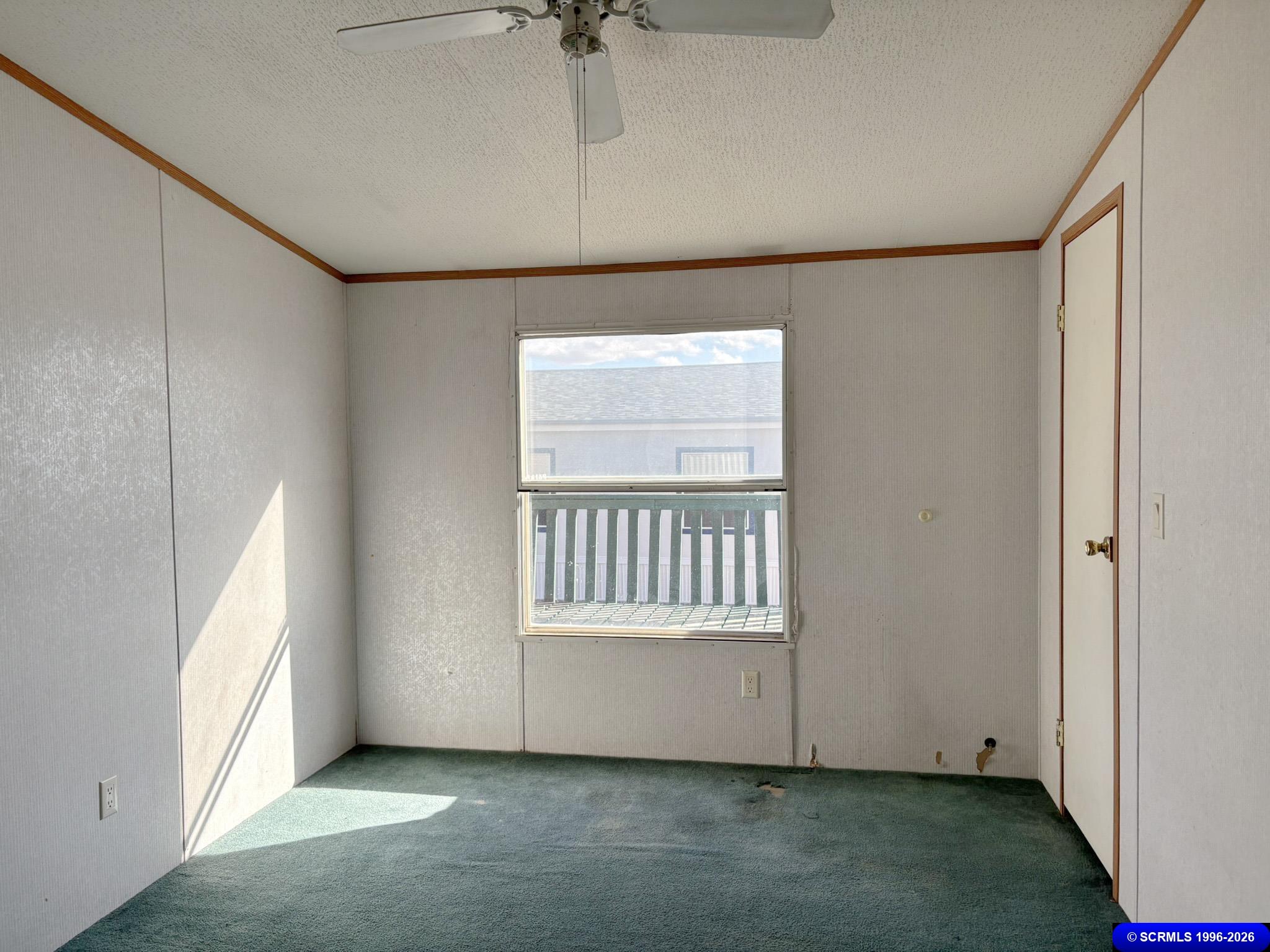 304 Catarena Court, photograph 12