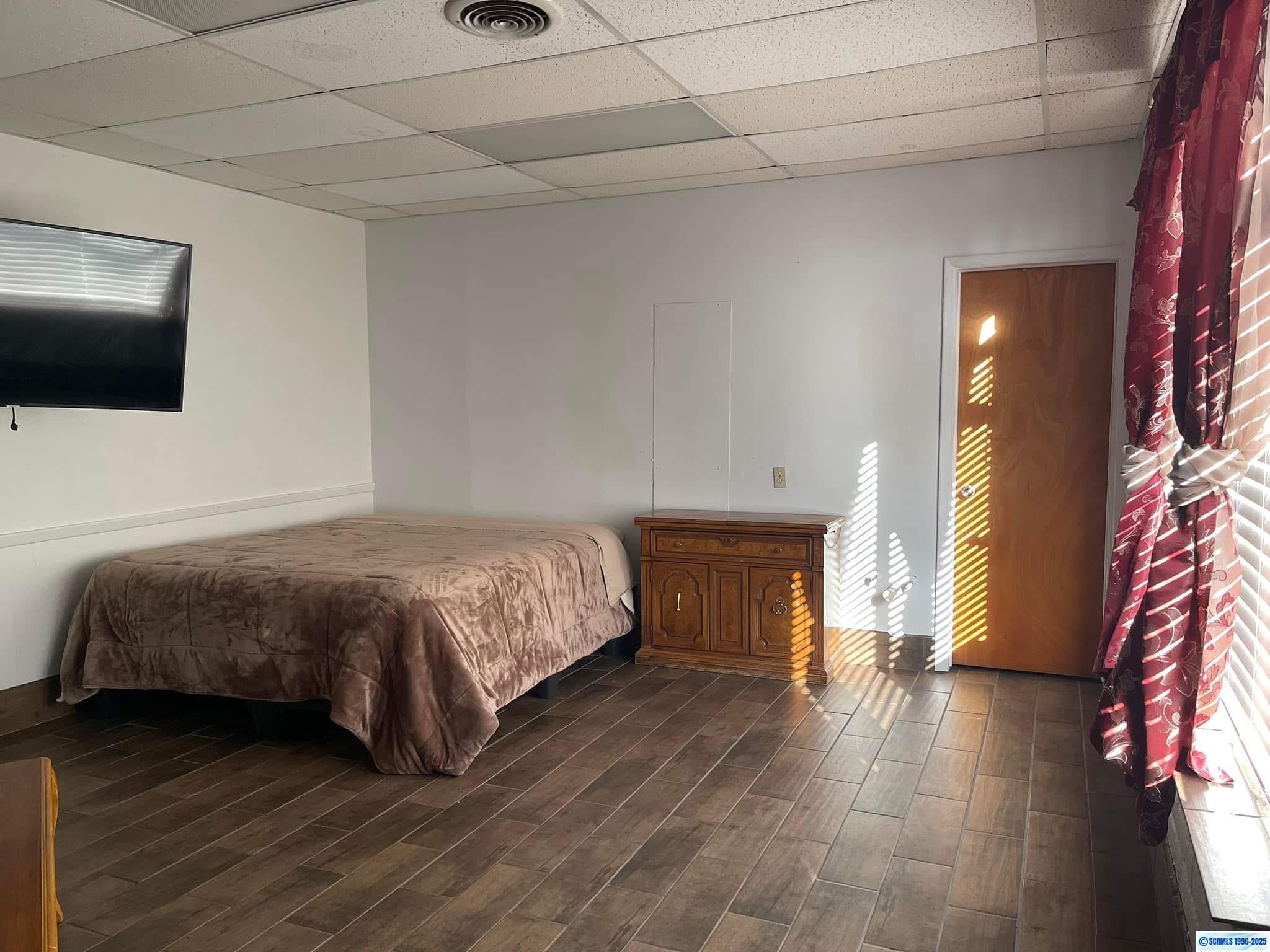 100 Copper Drive, photograph 5