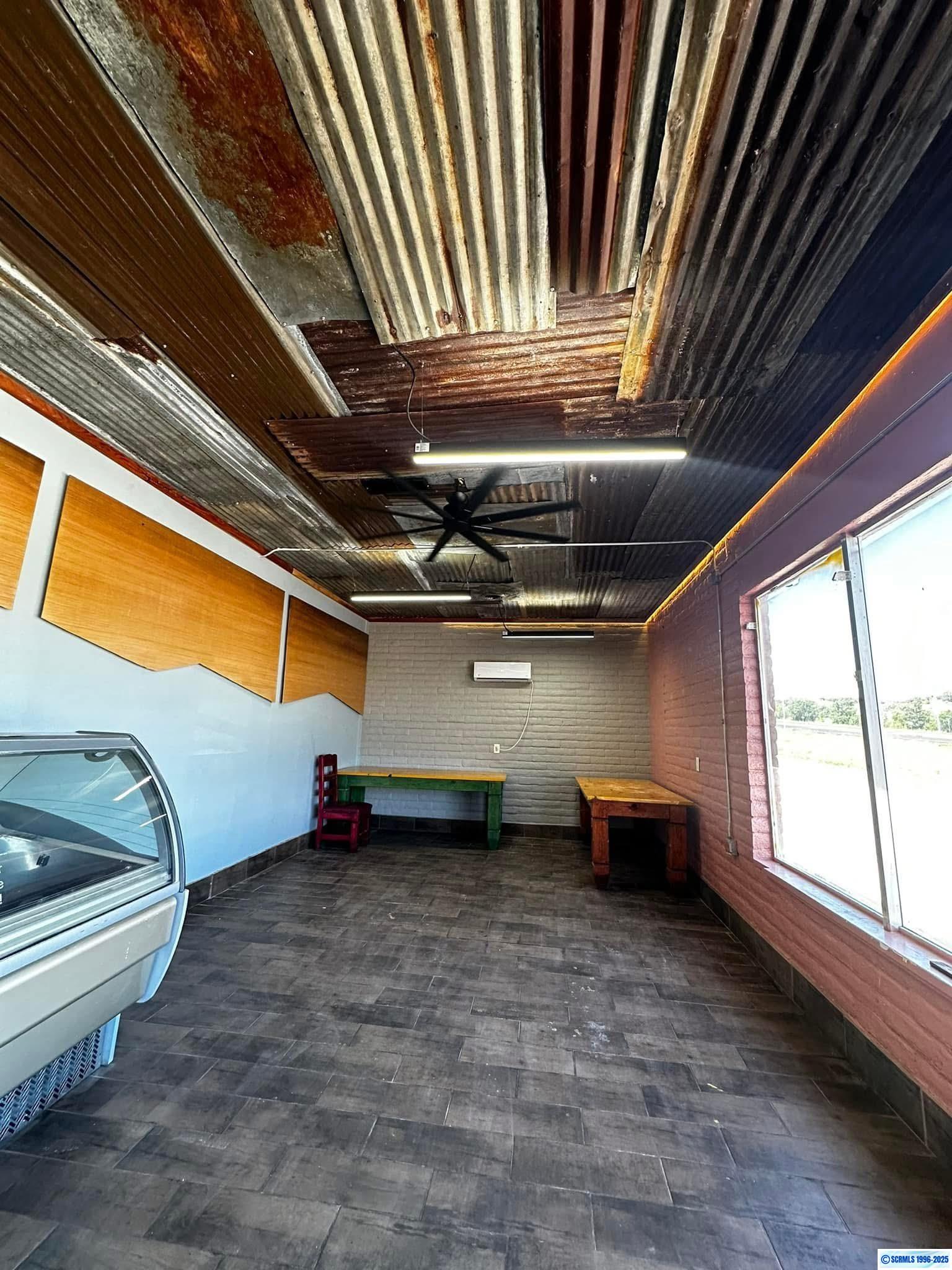 100 Copper Drive, photograph 9
