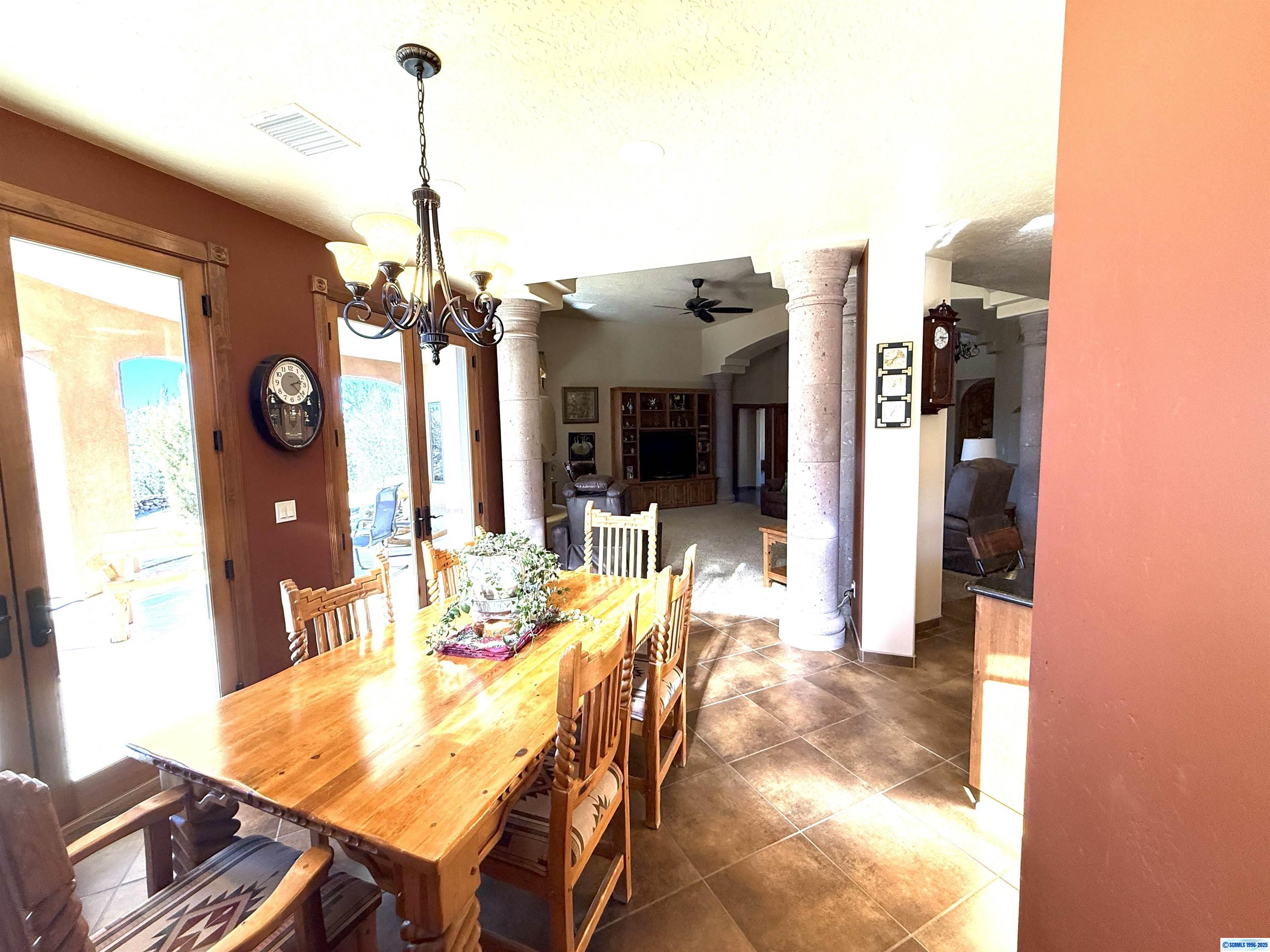 8 Mount Olympus Street, photograph 15