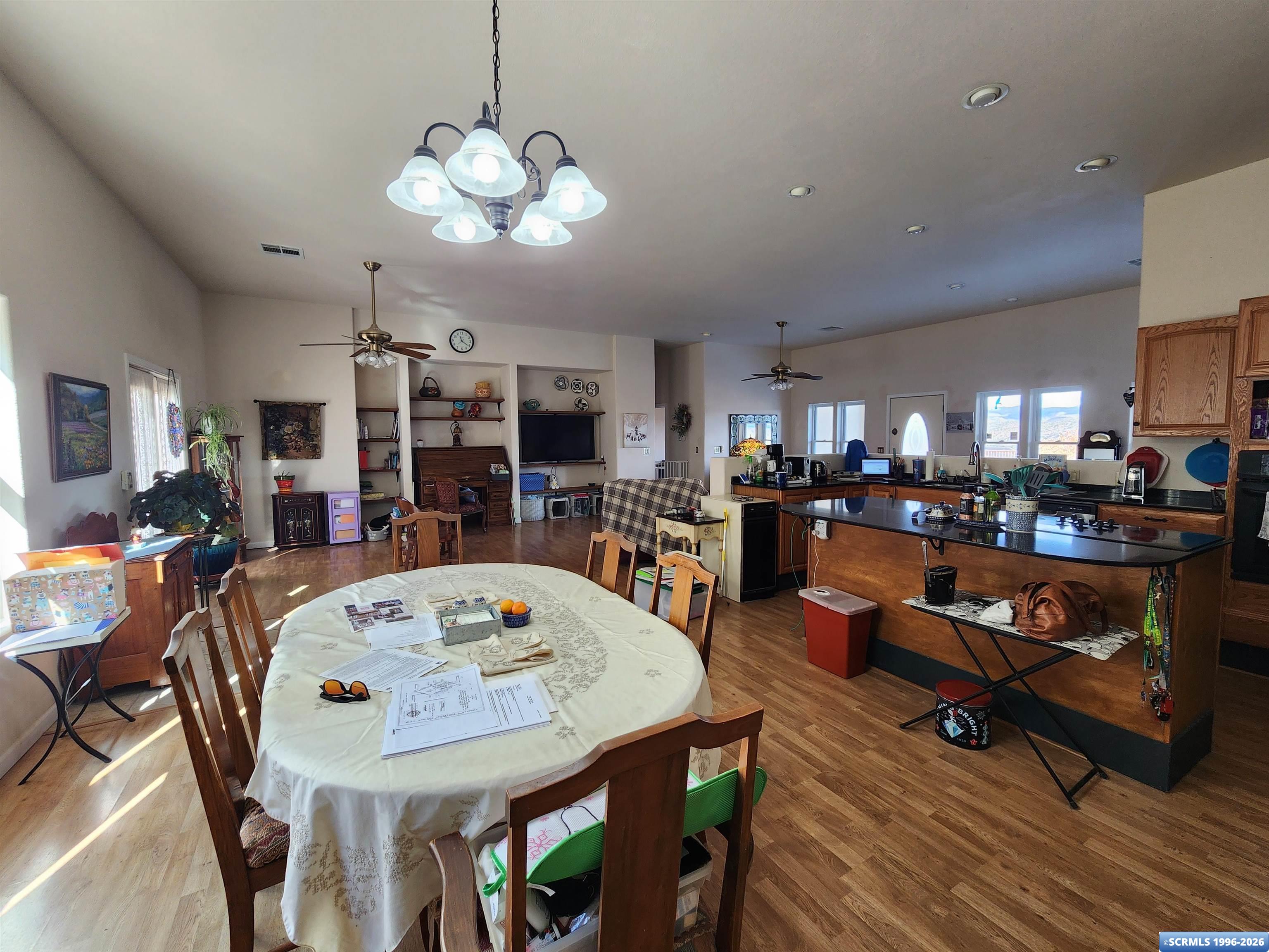 254 Caballo Blanco, photograph 16