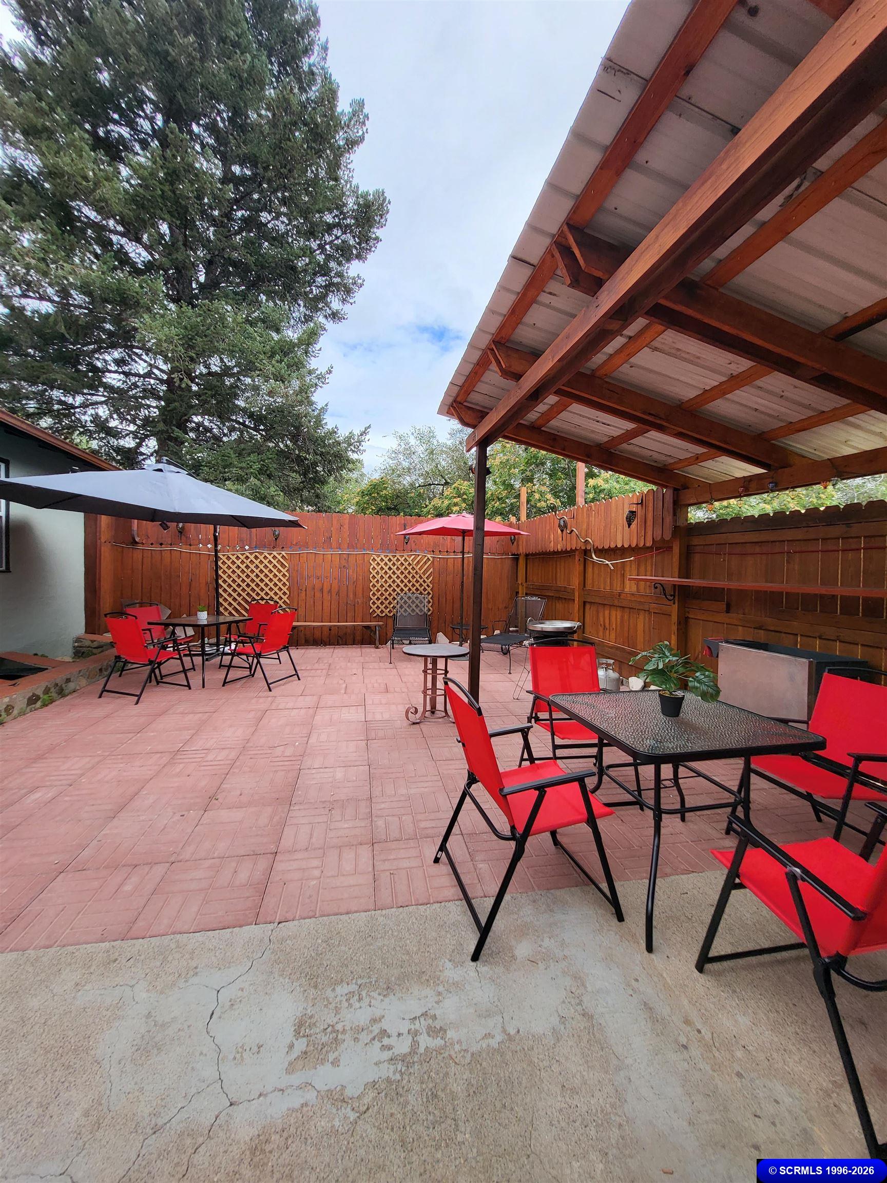 412 E 12th Street, photograph 26