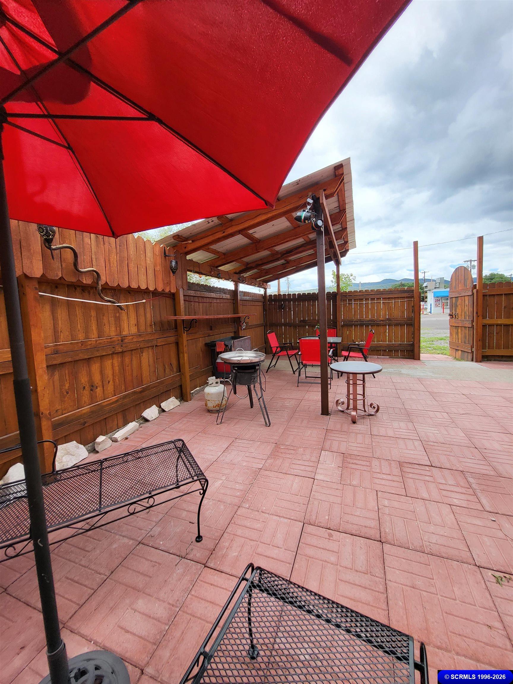 412 E 12th Street, photograph 21