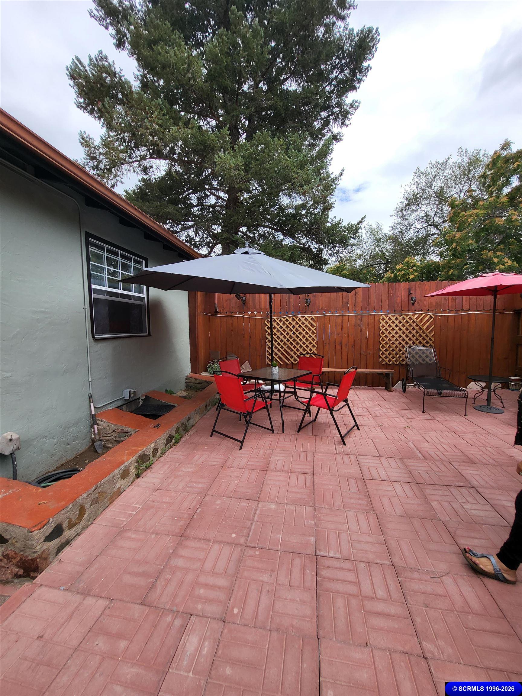 412 E 12th Street, photograph 17