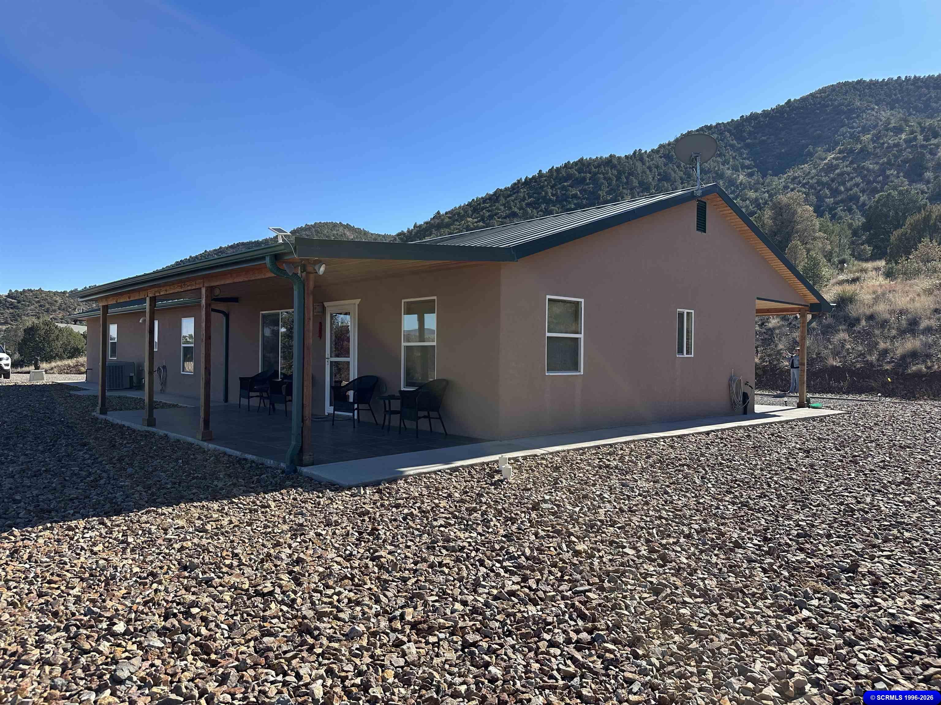 3 Poncho Road, photograph 6