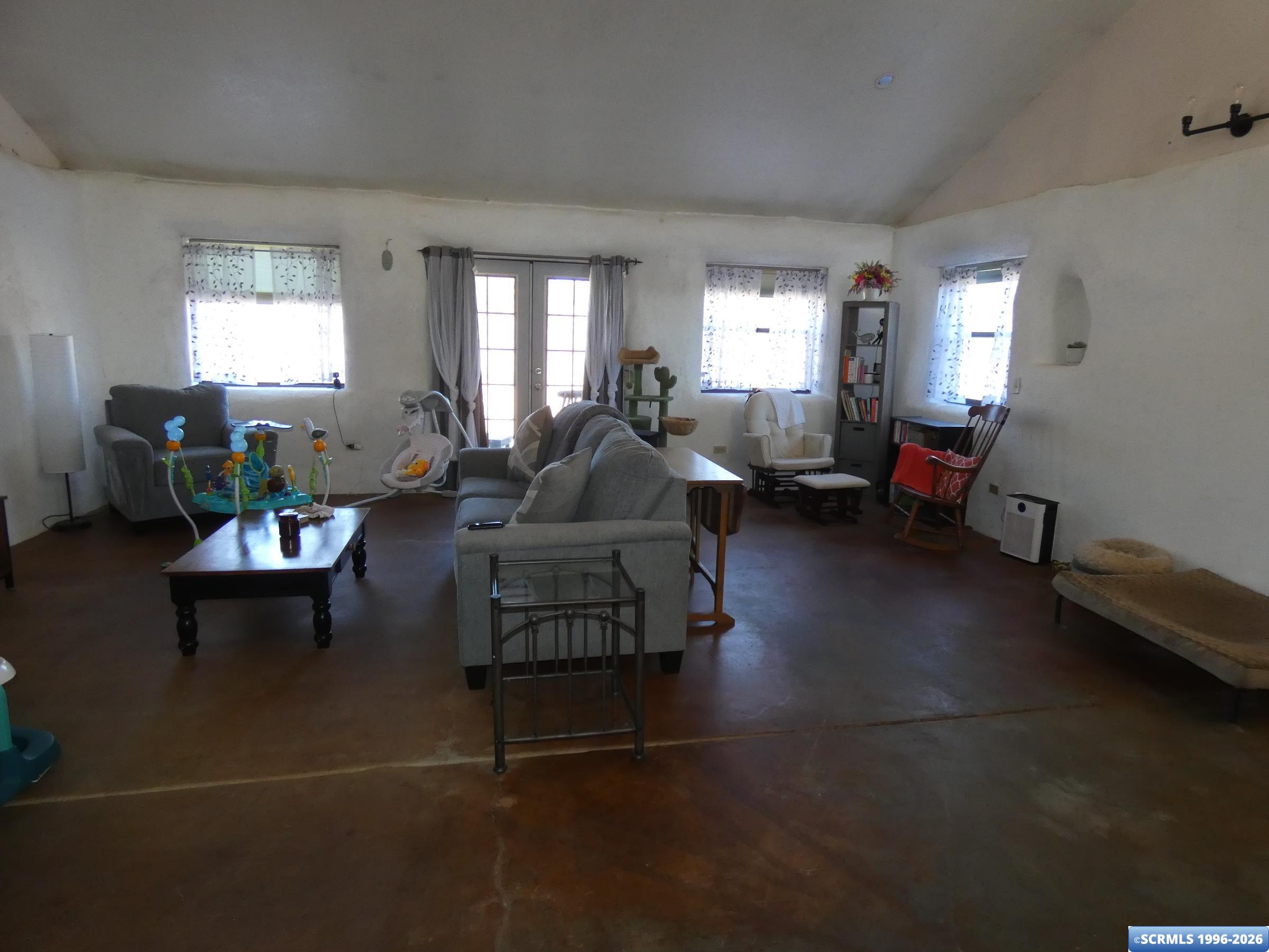 21 Logan, photograph 6