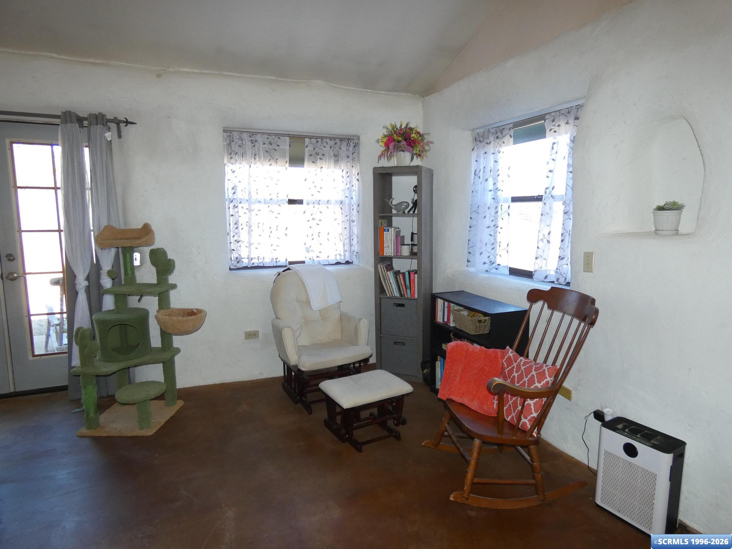 21 Logan, photograph 7