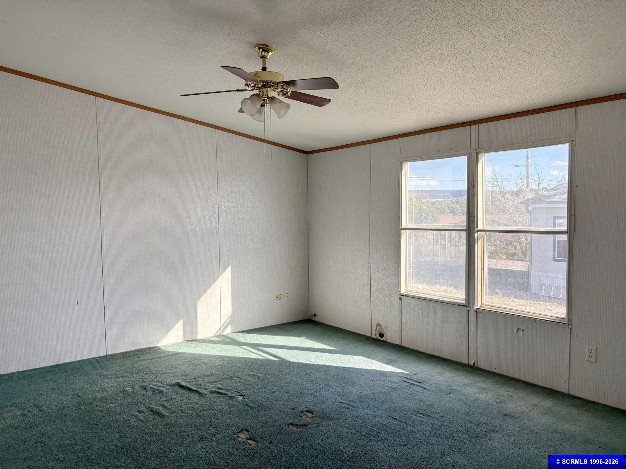 304 Catarena Court, photograph 13