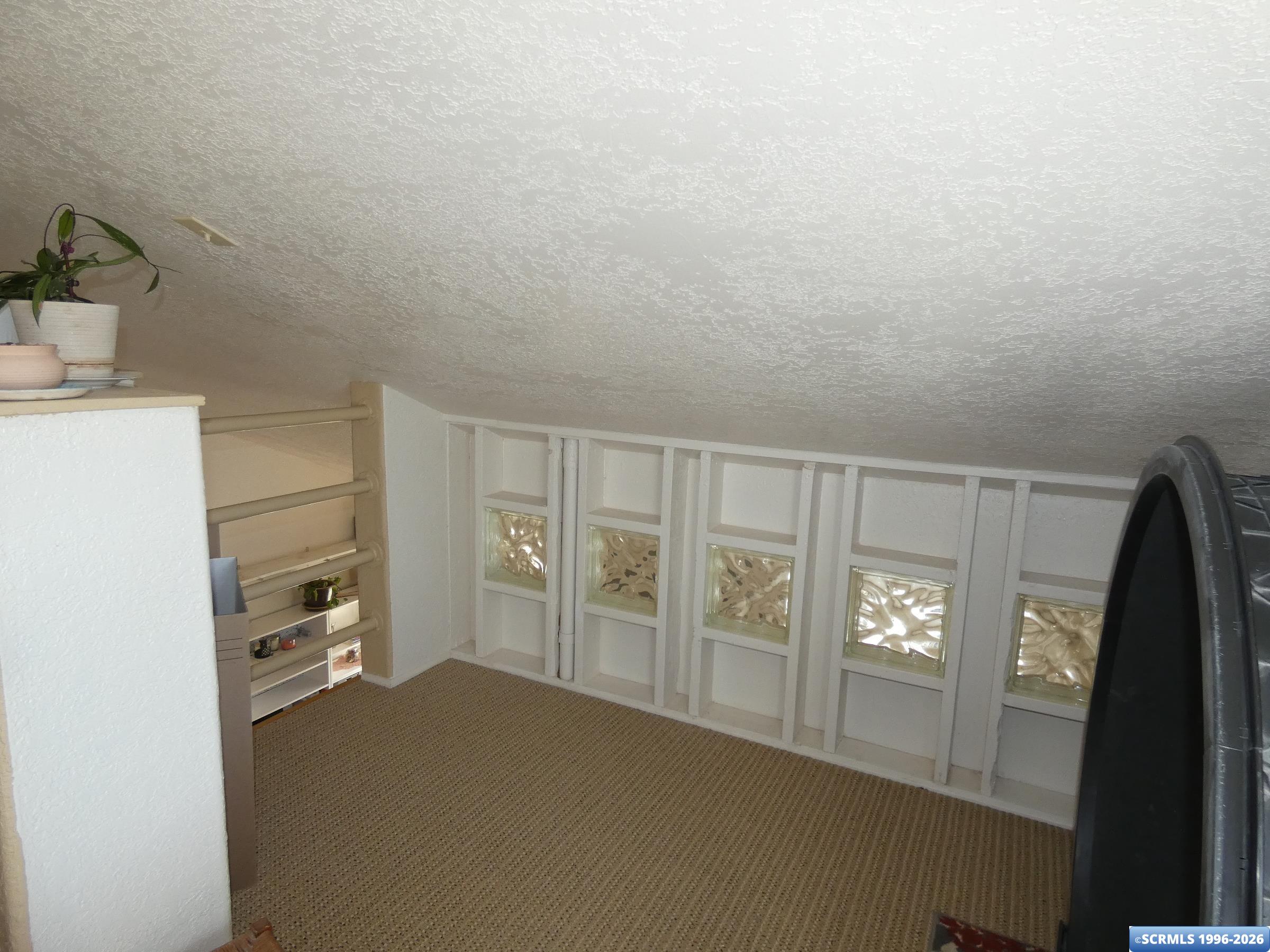 21 Logan, photograph 42