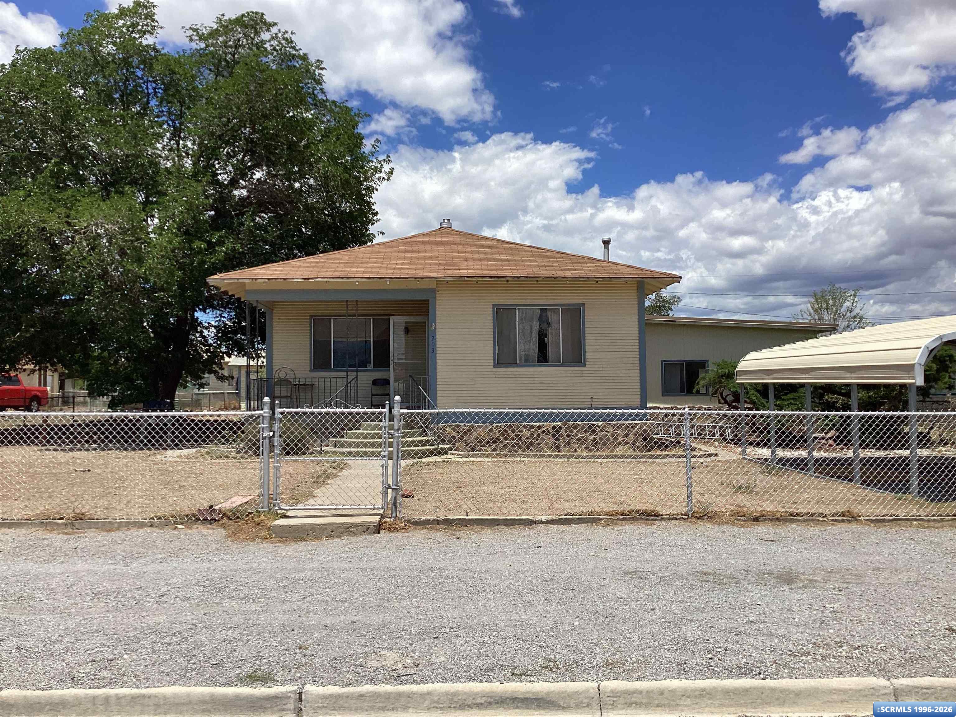 203 Romero Avenue, photograph 2
