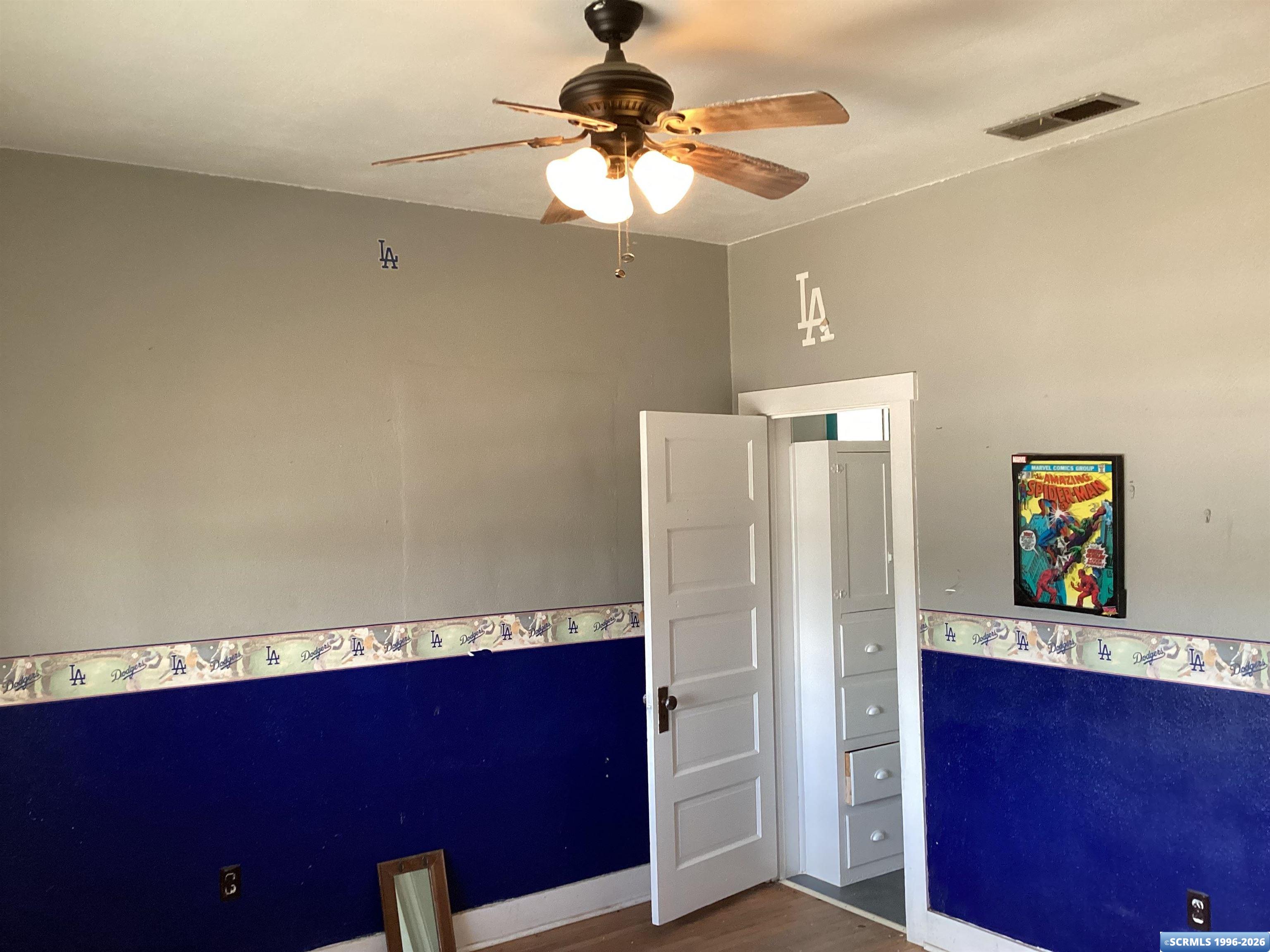 203 Romero Avenue, photograph 27