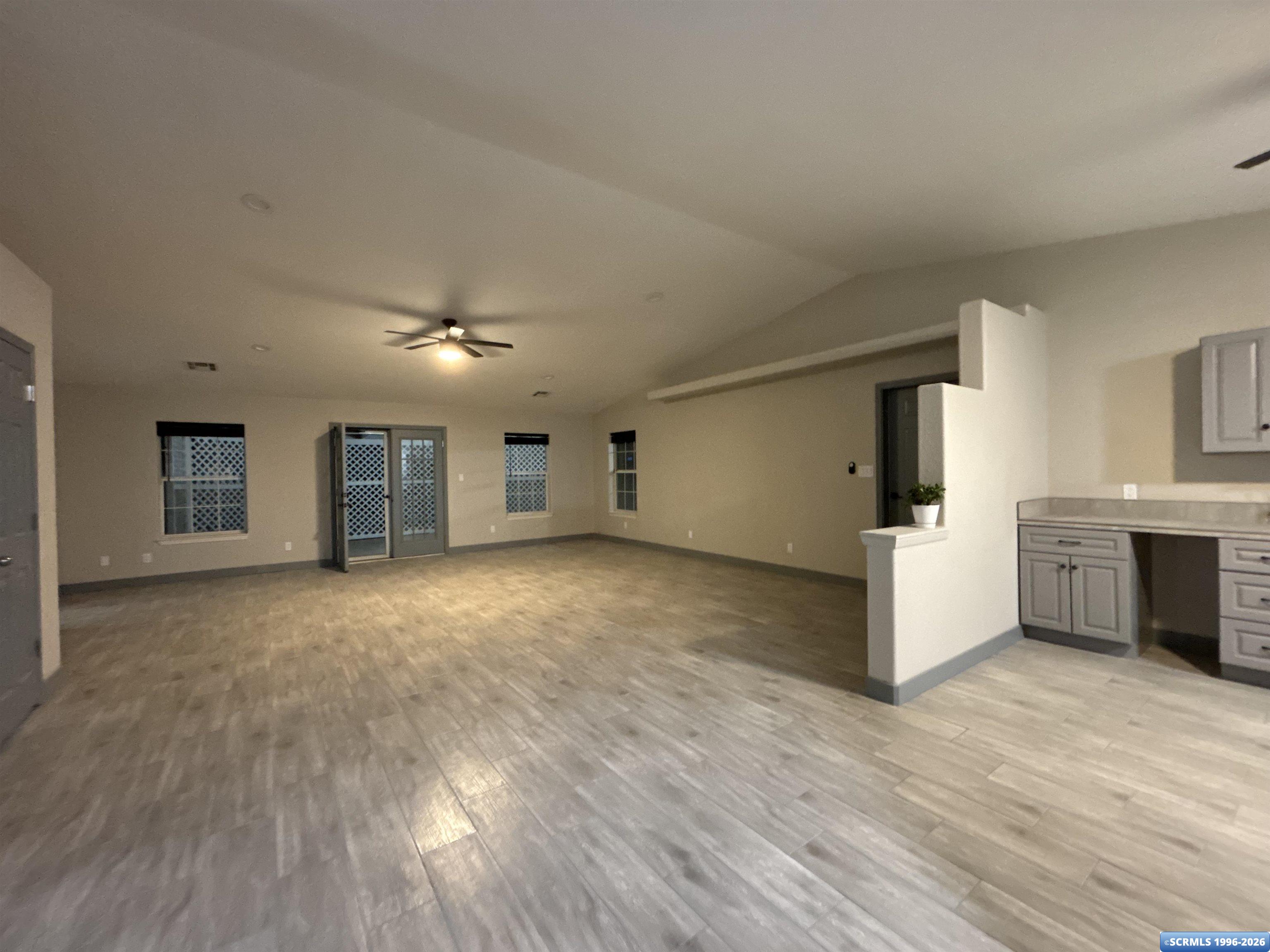 2411 Todd Circle, photograph 5