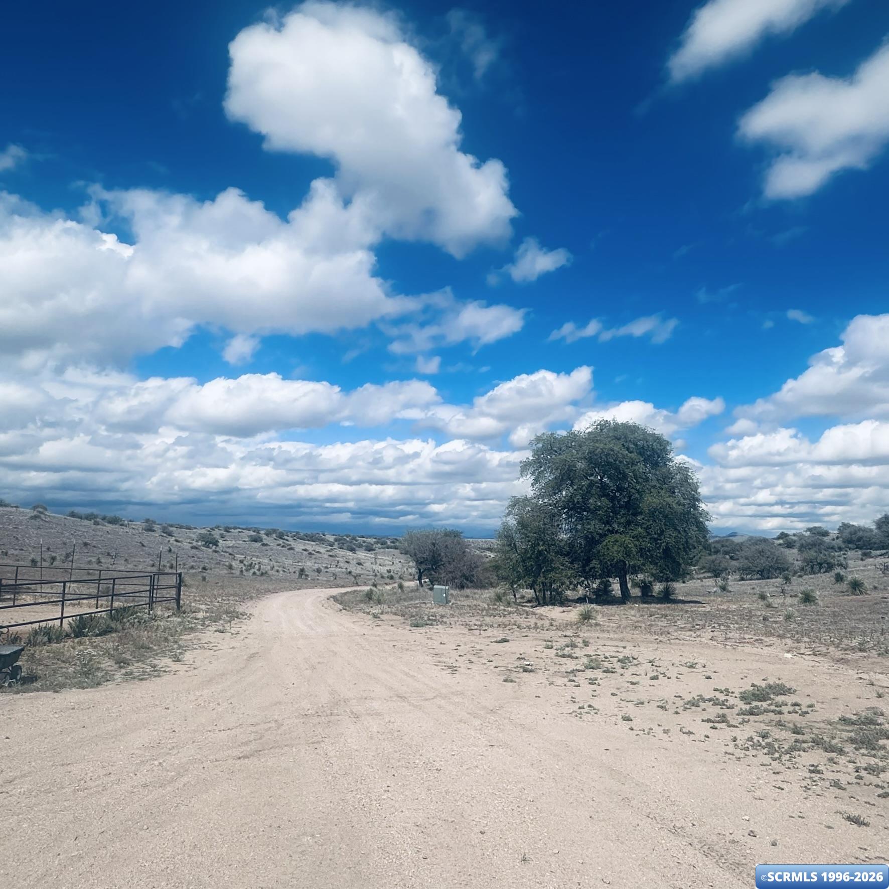250 Salars Road, photograph 3