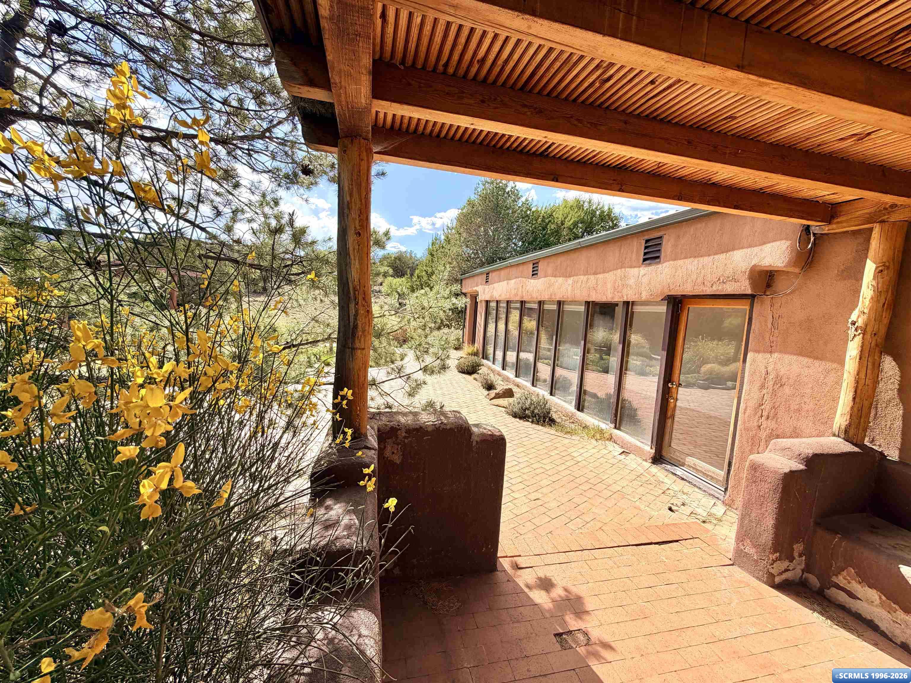 24 Amber Drive, photograph 4