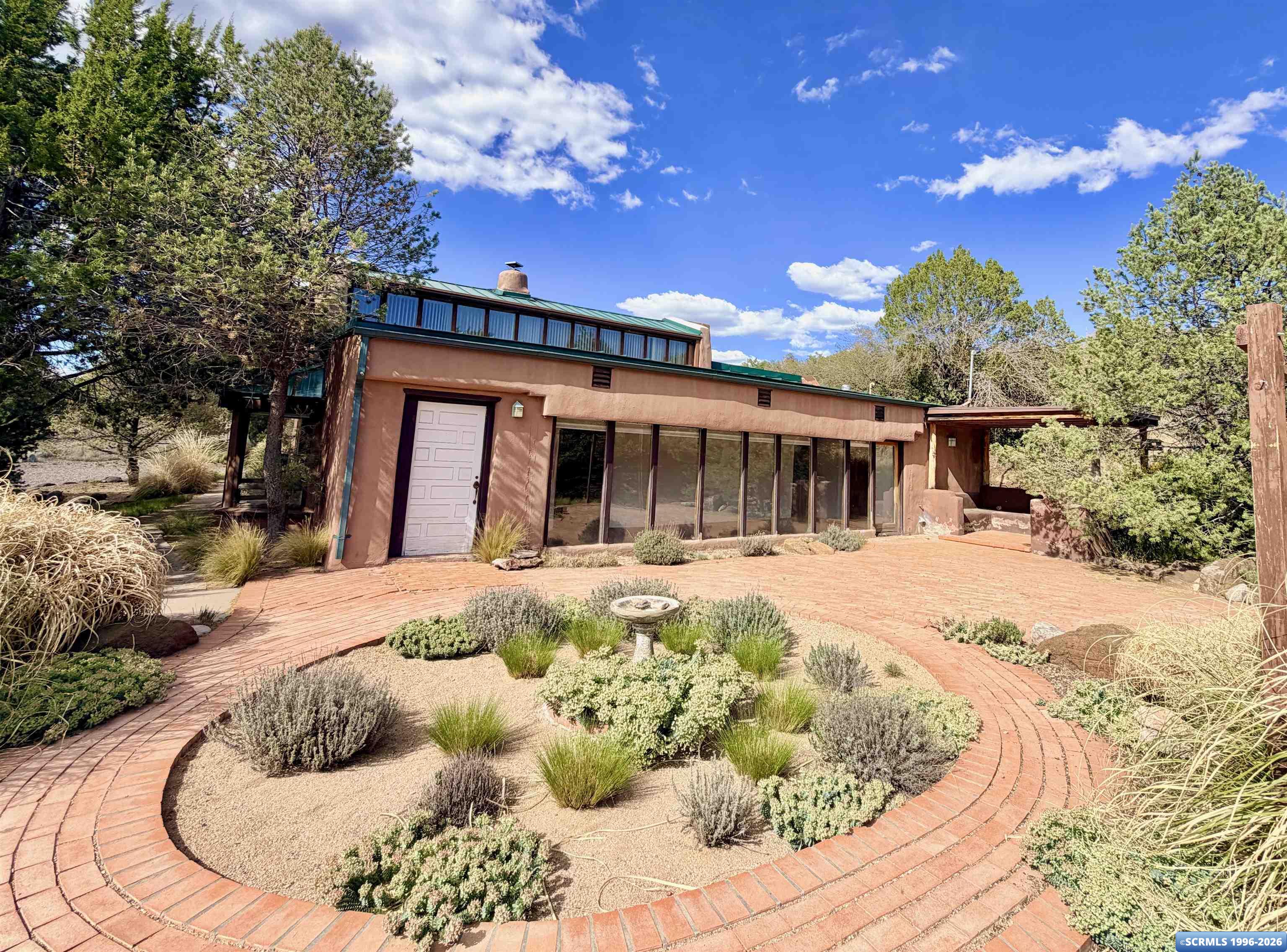 24 Amber Drive, photograph 5