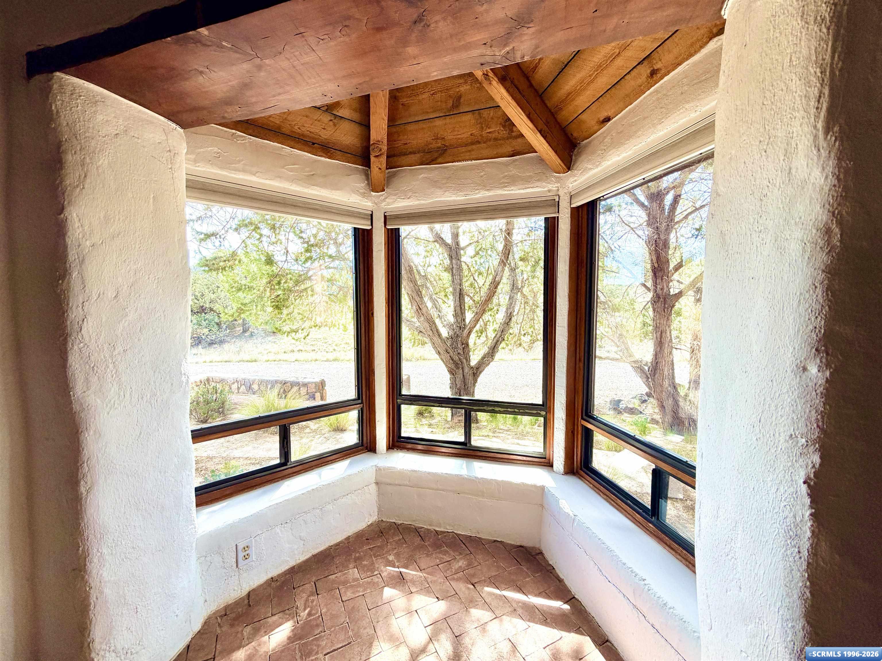 24 Amber Drive, photograph 11