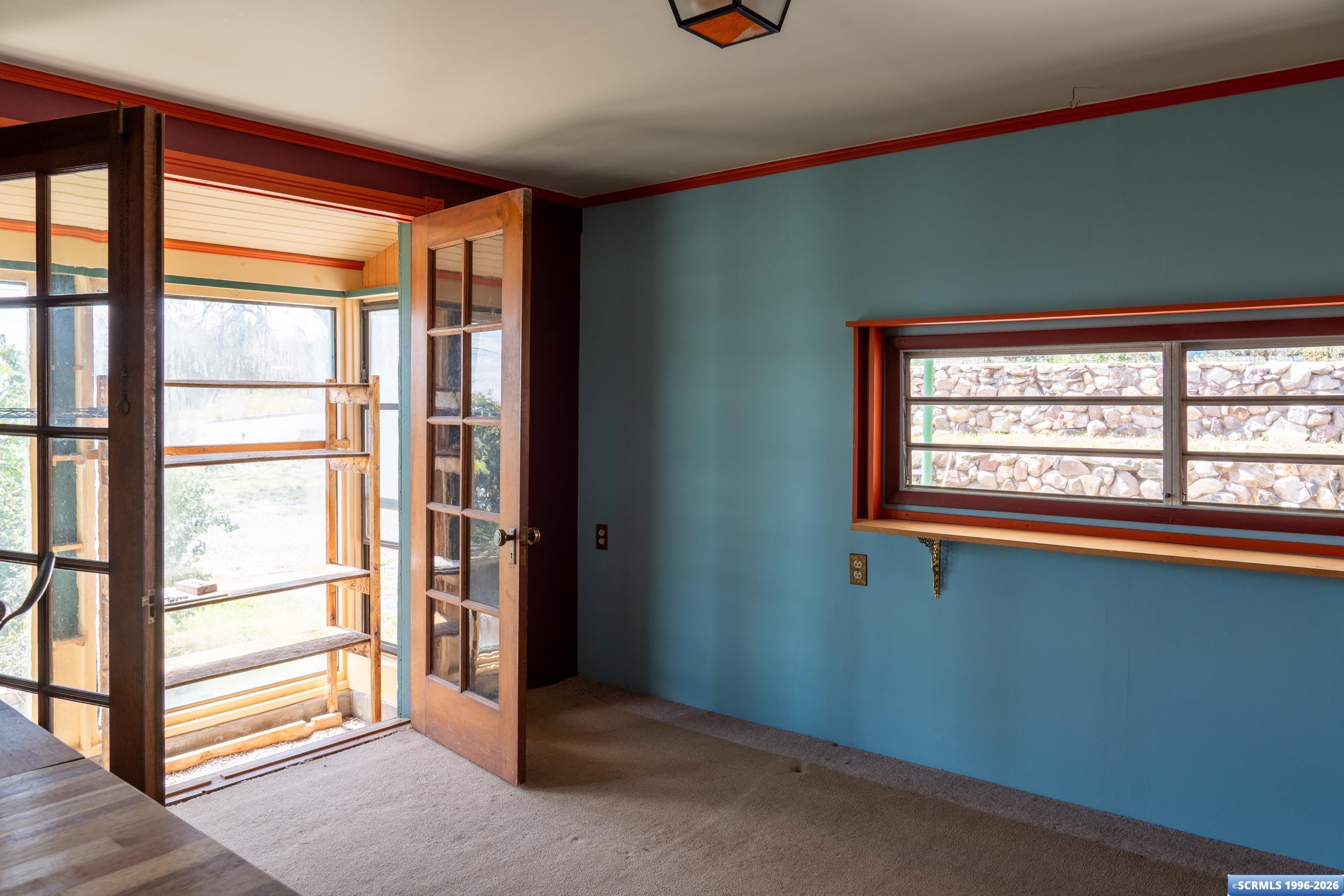 617 Skyview Drive, photograph 4