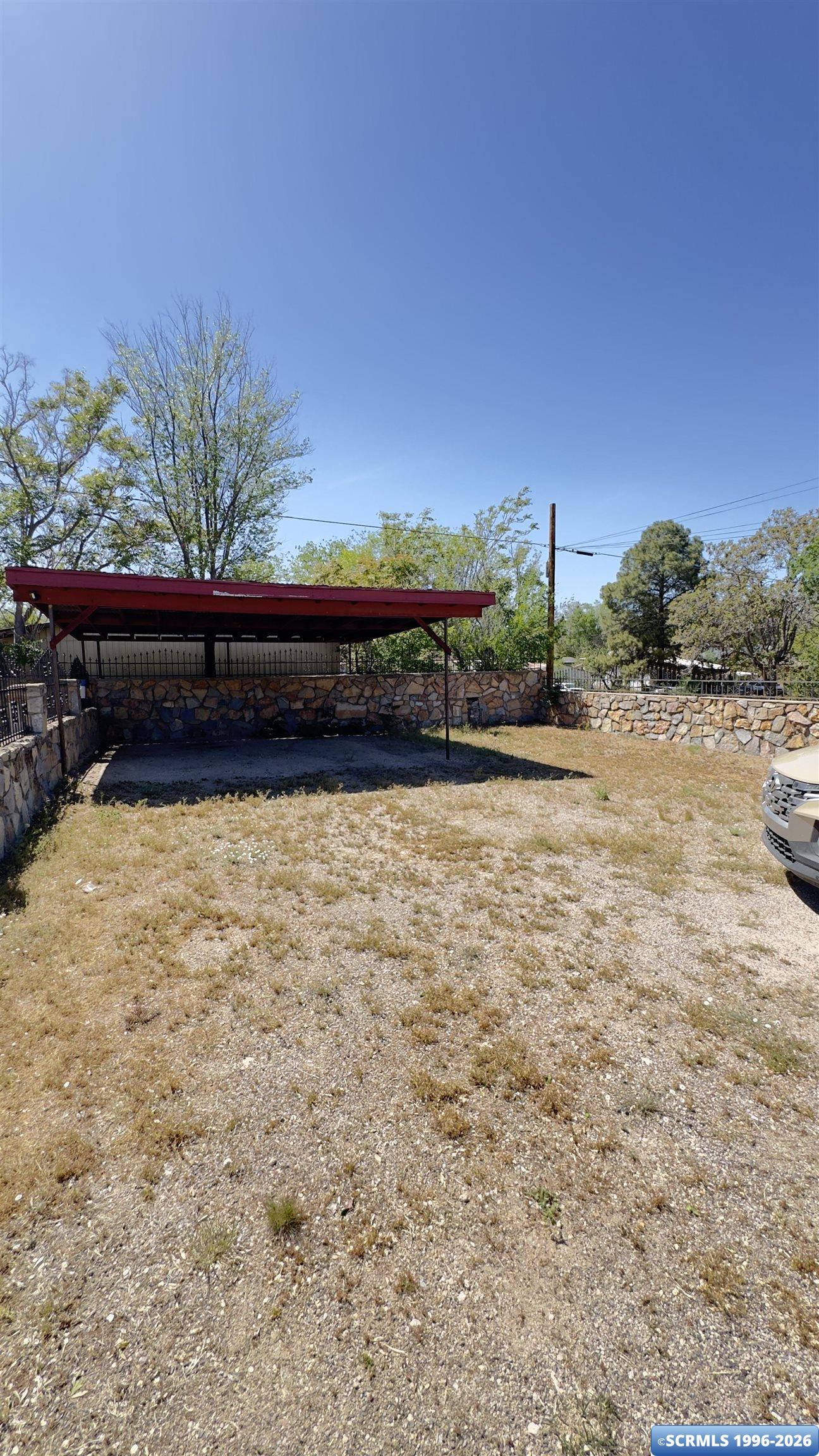 915 Corbin Street, photograph 5